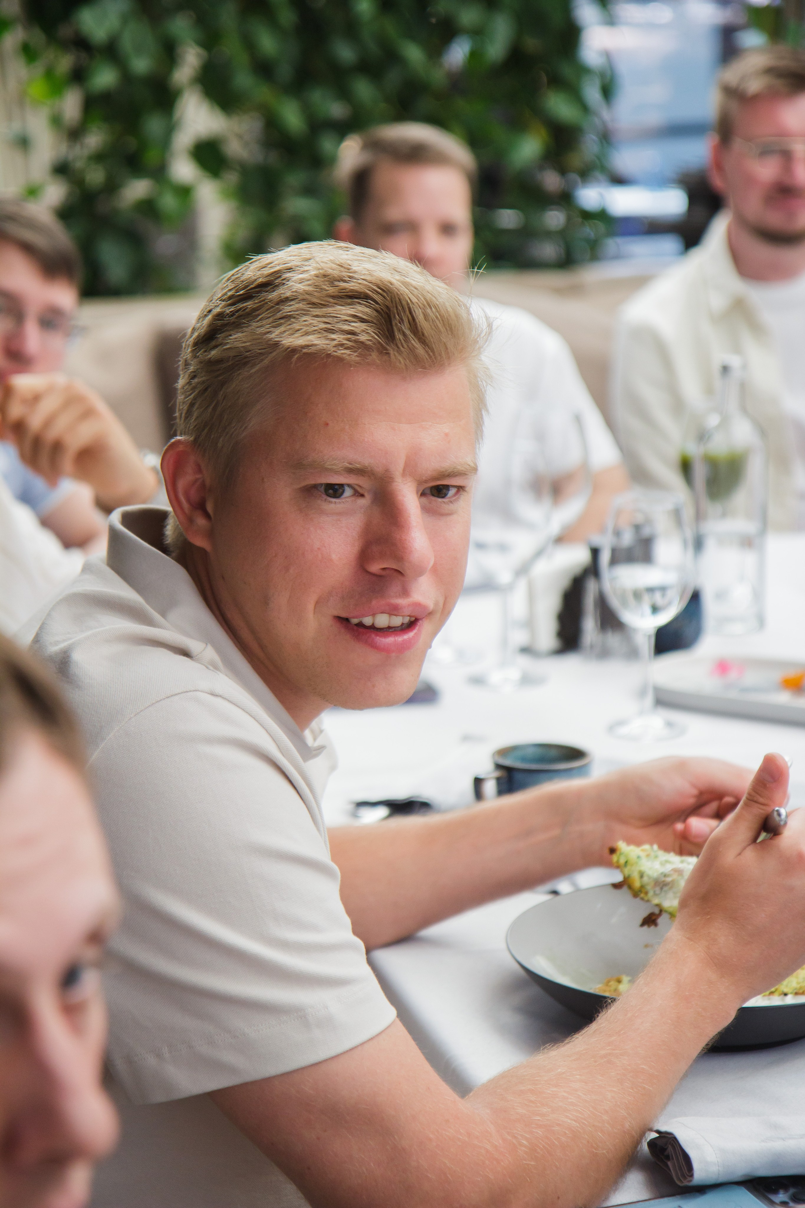 Бизнес-завтрак Германа Гаврилова. Фотограф Москва — личные фотосессии, лавстори в студии