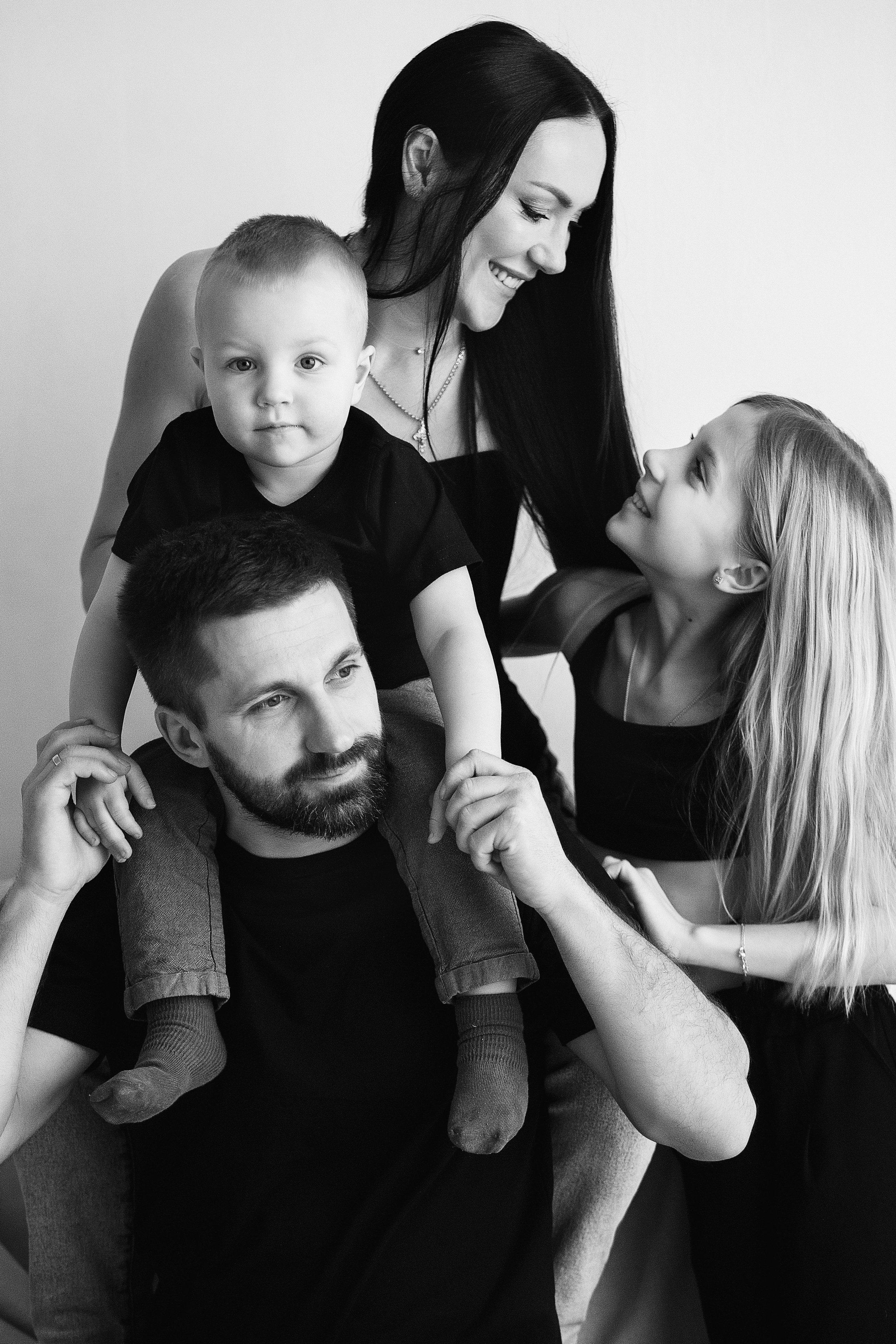 МЛАДЕНЦЫ СЕМЬЯ студия. Фотограф новорожденных Оксана Полевская