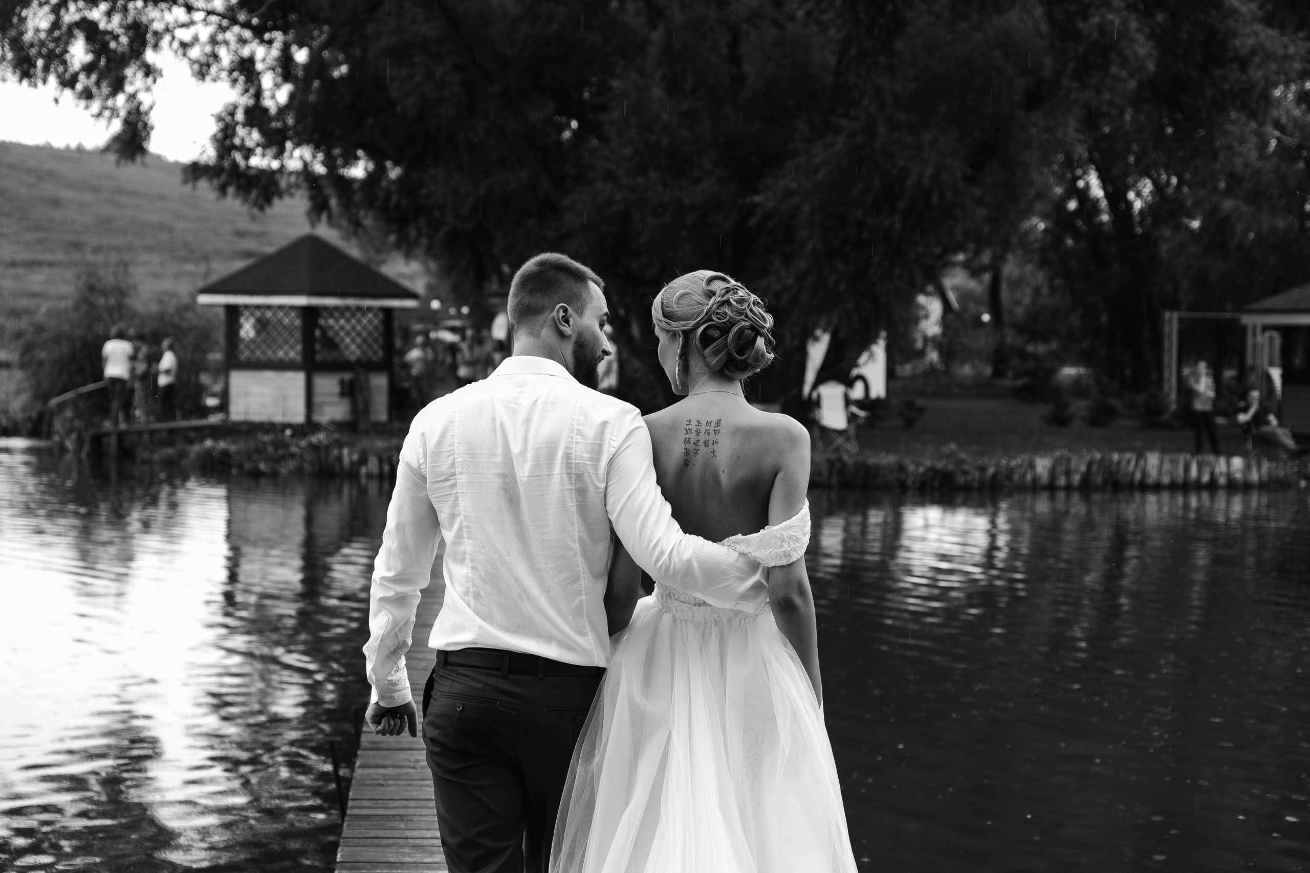 Прогулка Олеси и Вадима (узнали звездных гостей?). Профессиональный фотограф Николай Рождественский. Москва, Омск, Тюмень