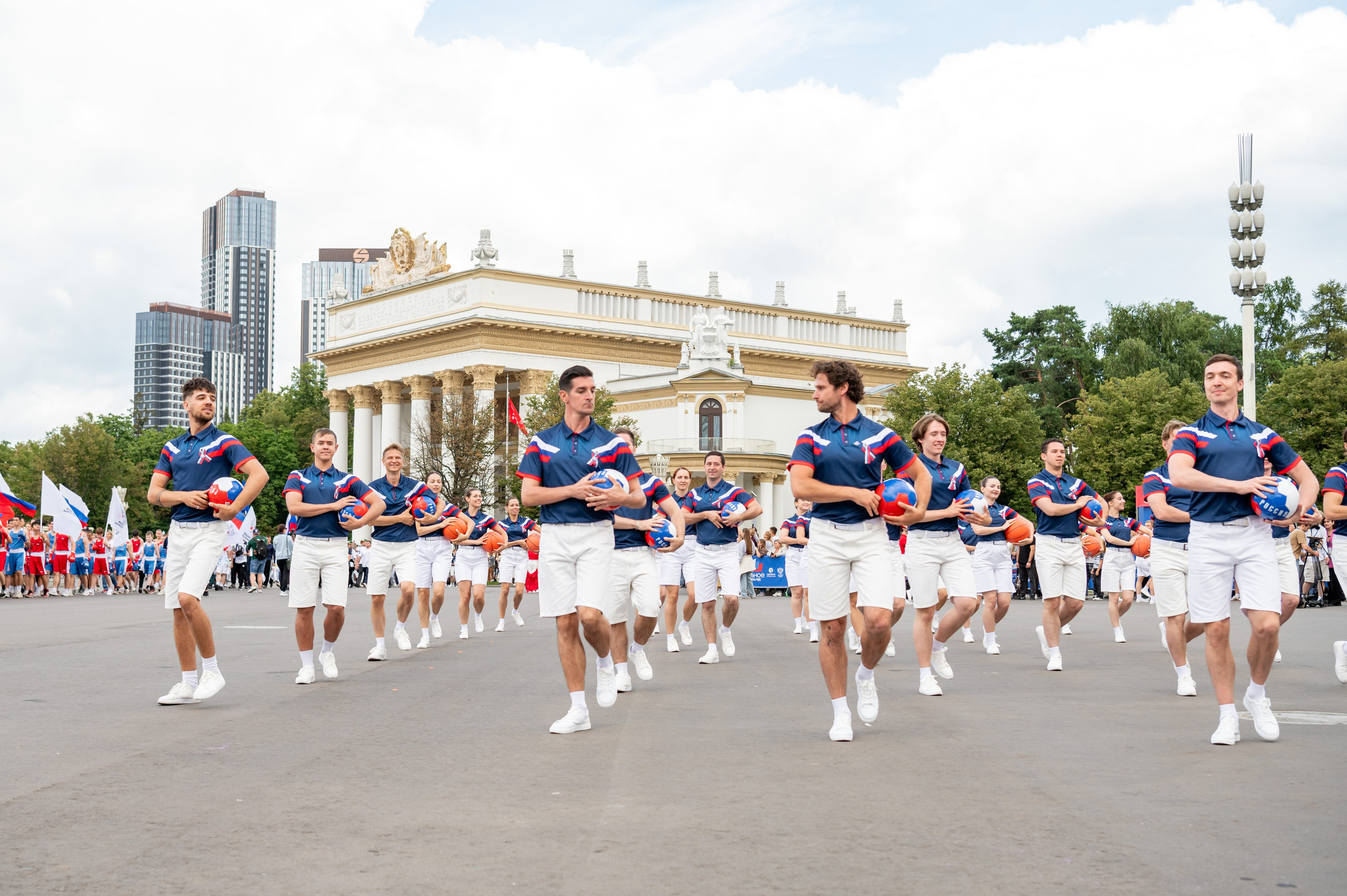 Спортивное шествие посвященное Дню физкультурника!. Детский и семейный фотограф г. Москва Оксана Катаджи