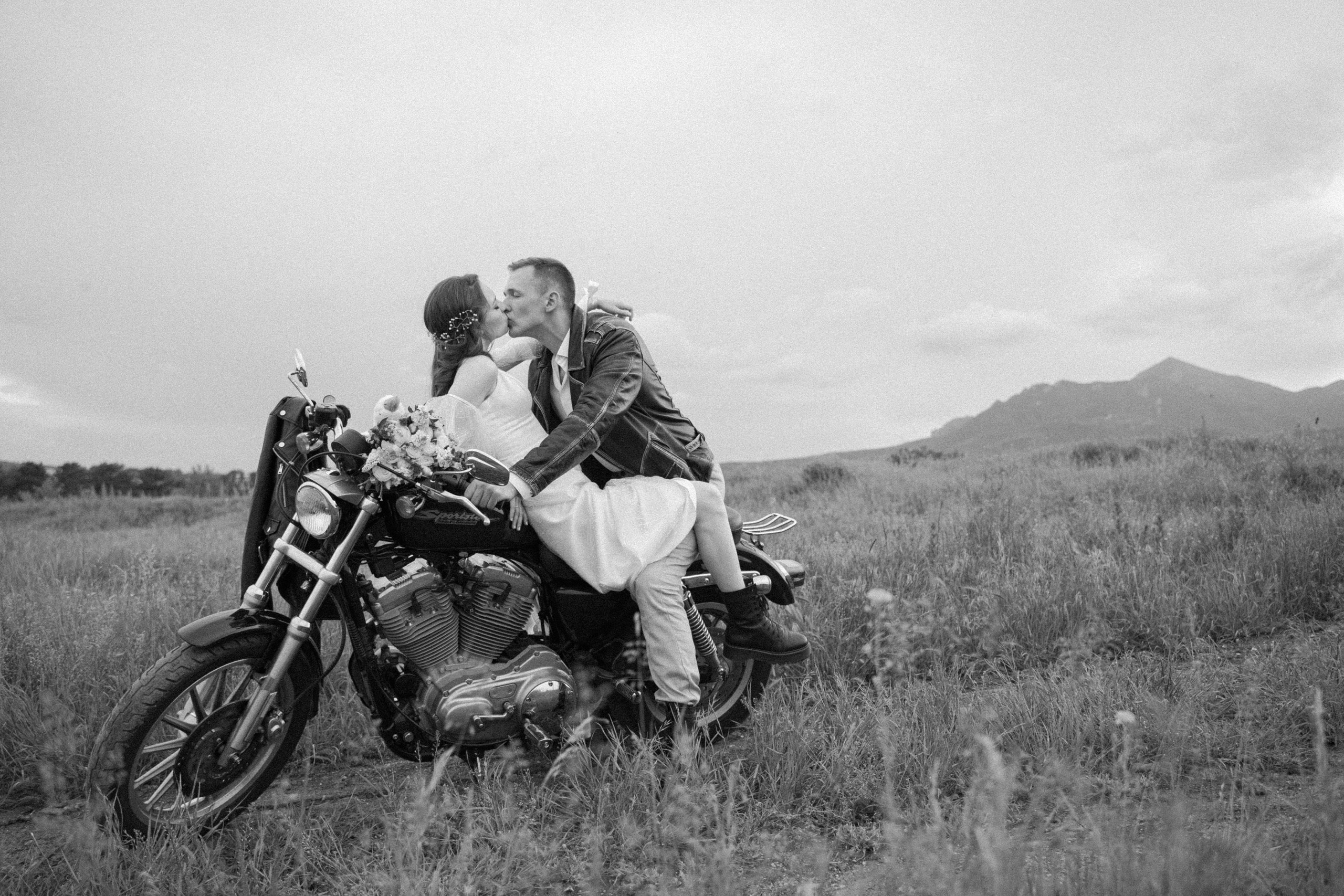 Свадебный фотограф КМВ Пятигорск, Железноводск, Ессентуки, Кисловодск Архыз Домбай Горы Фотосессия. Фотограф КМВ|ГОРЫ Пятигорск Железноводск Ессентуки Кисловодск Домбай Архыз Эльбрус