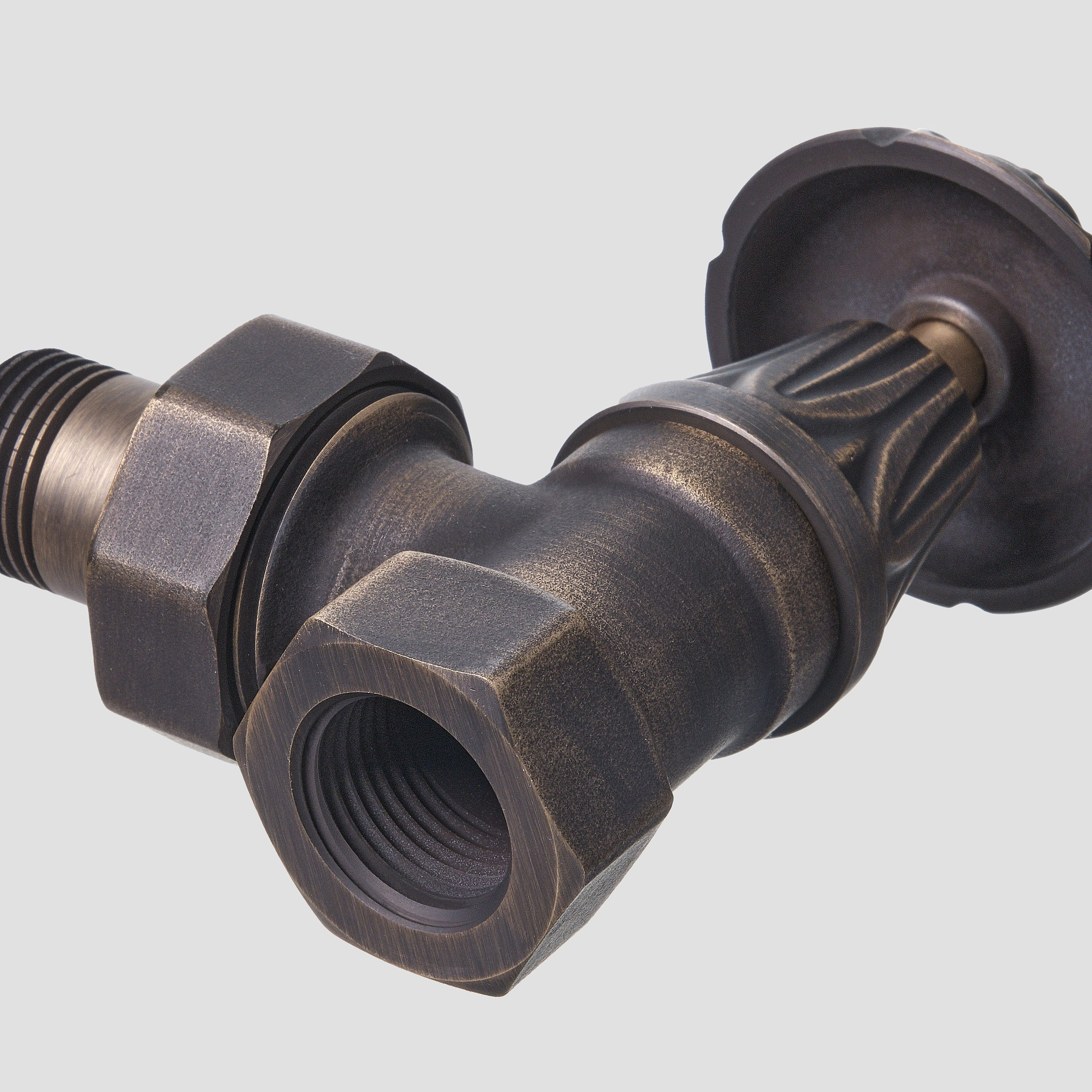 Предметные фотографии вентилей и запорной арматуры