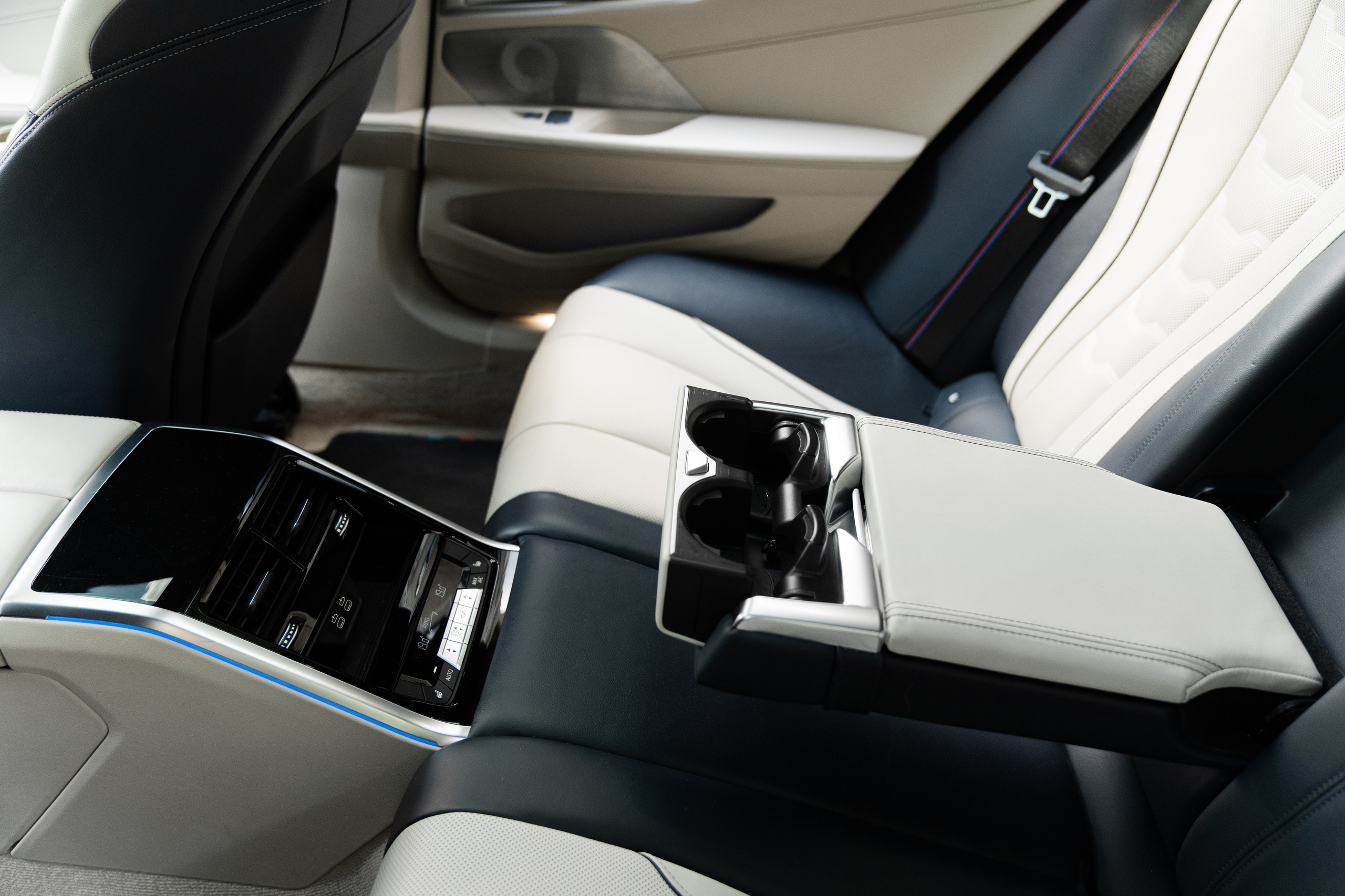 BMW 840d для продажи. Автомобильный фотограф Светлана Усова