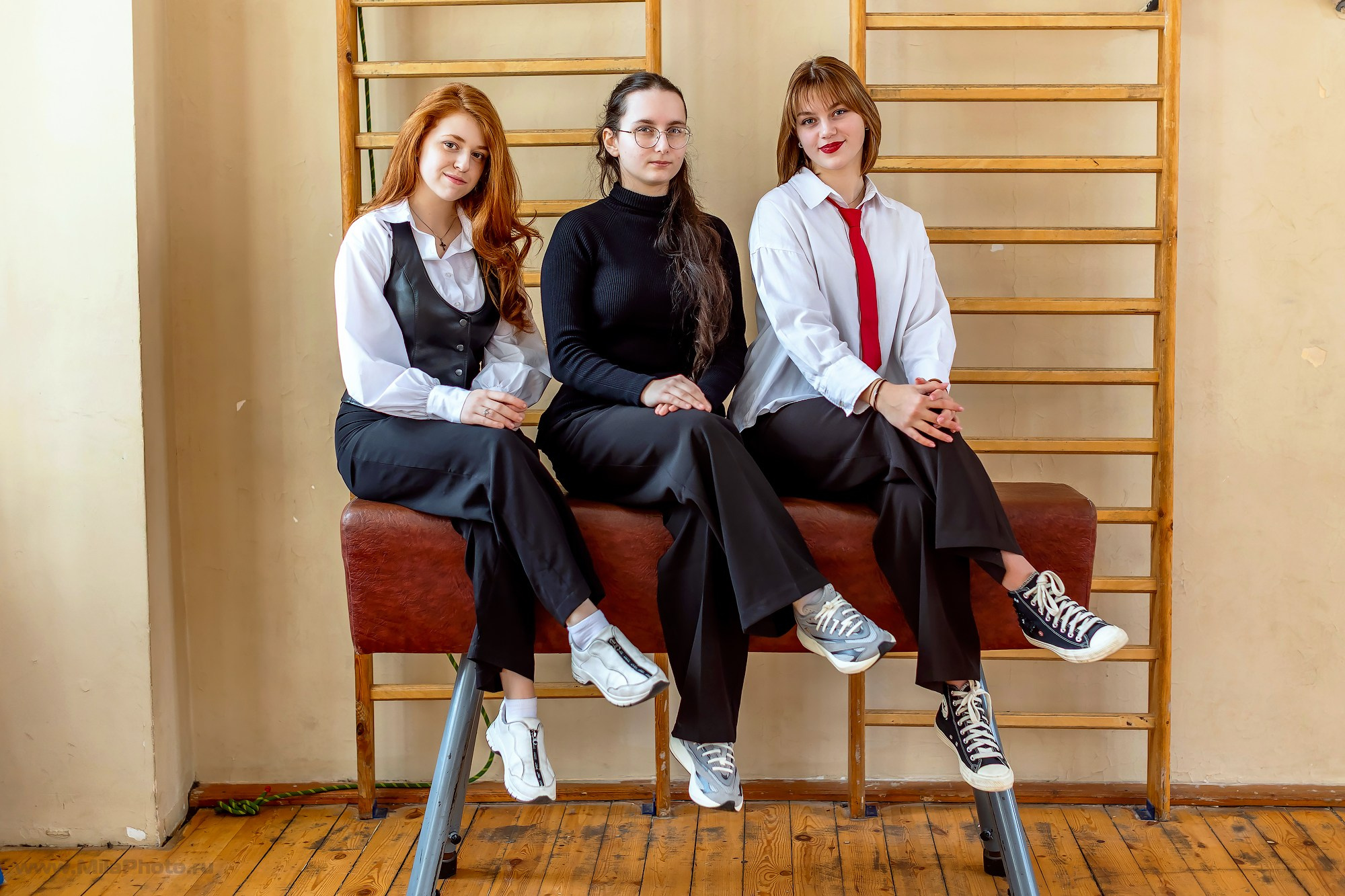 Галерея съемок в школе. Фотограф и видеограф Москва. Свадебный фотограф, видеограф. Выпускные альбомы. Оживающие альбомы