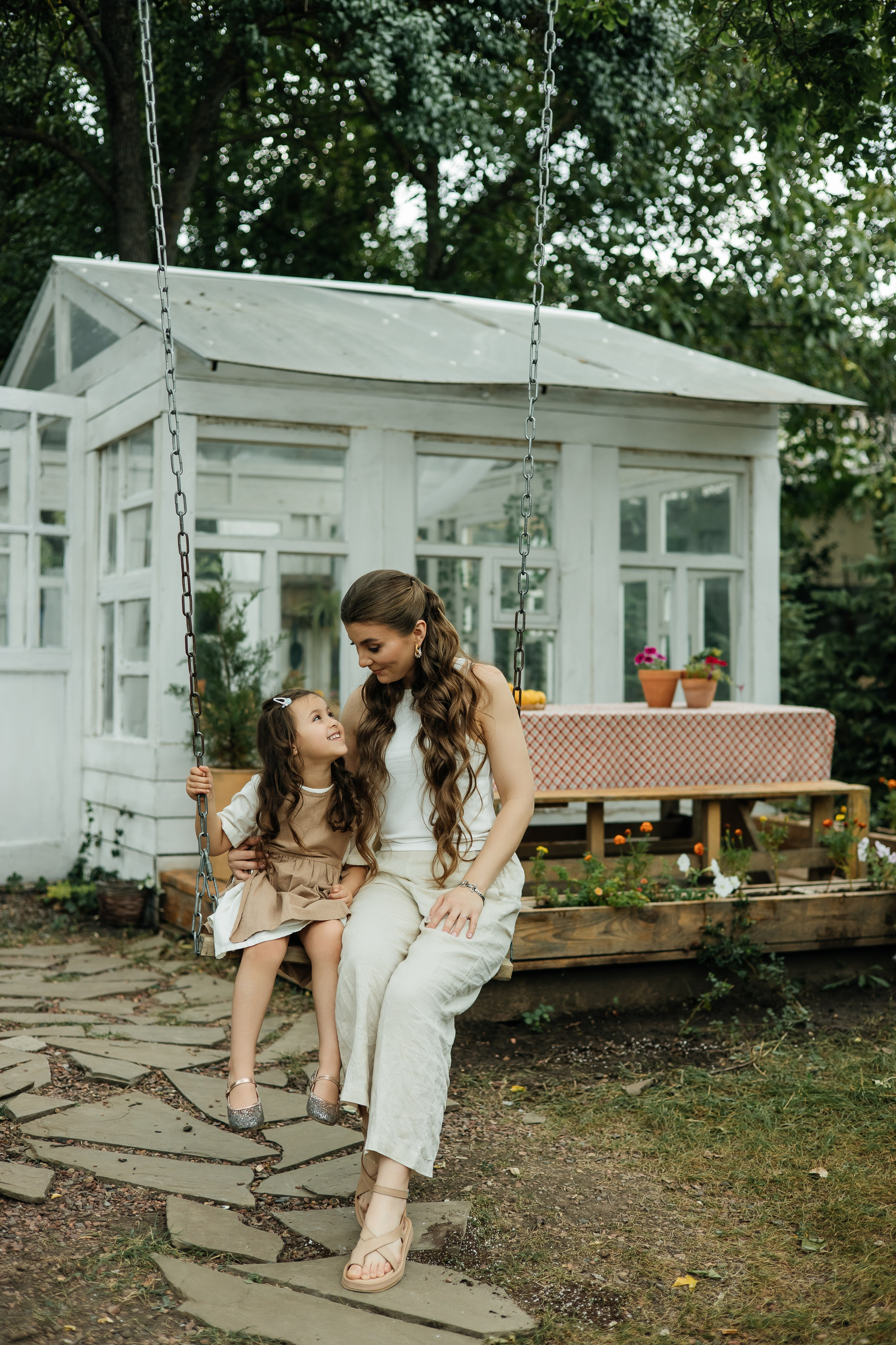 Сад на пруду. Свадебный и семейный фотограф Ростова-на-Дону Ирина Бондарева