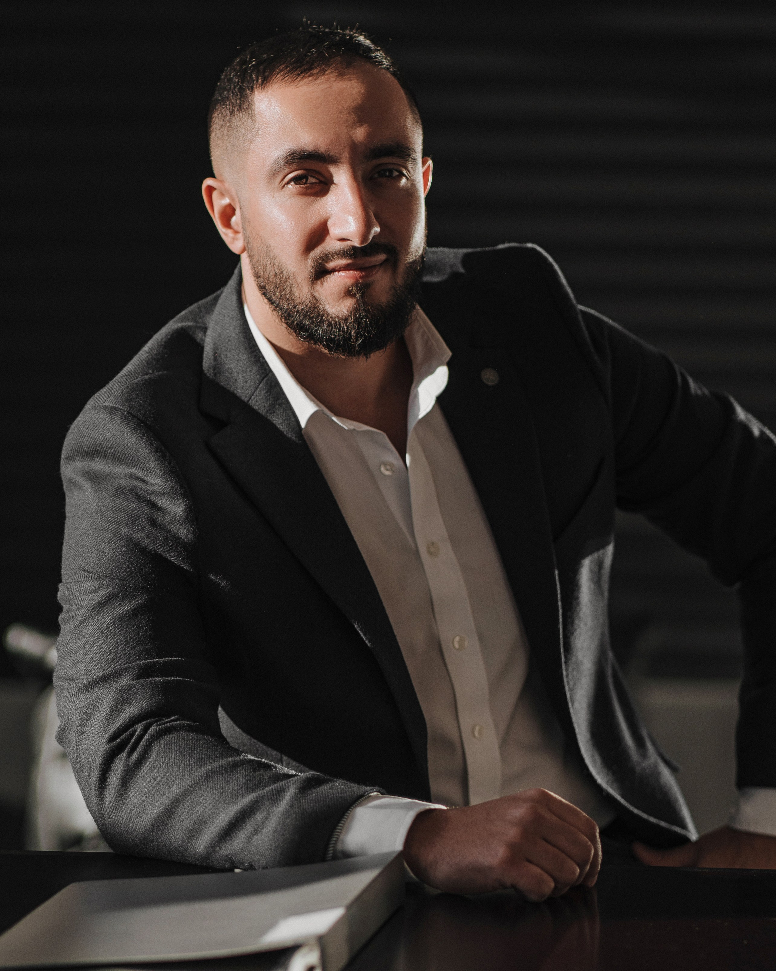 Профессиональный мужской портрет для адвоката