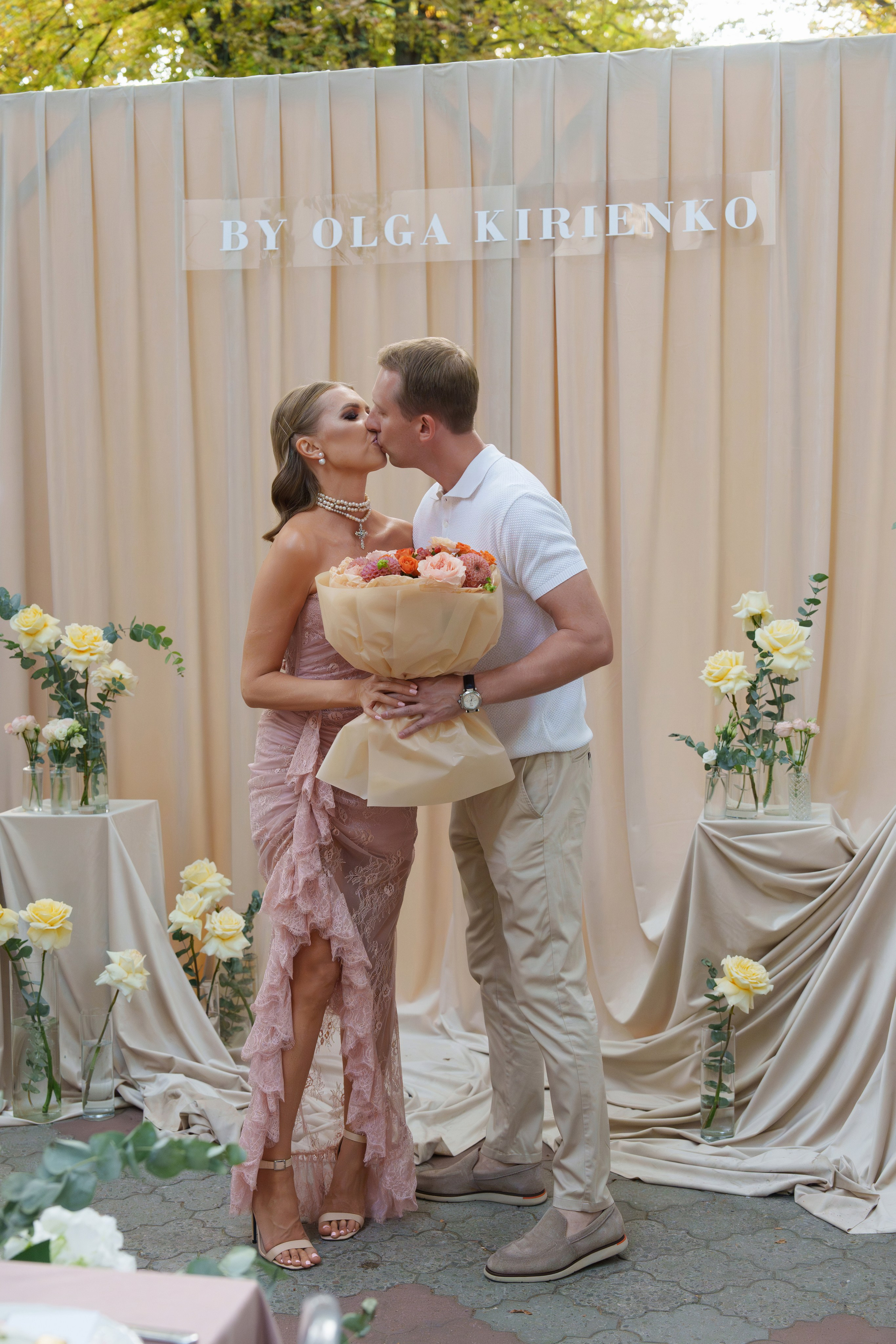 BY OLGA KIRIENKO. Свадебный и репортажный фотограф Элина Козырьянова