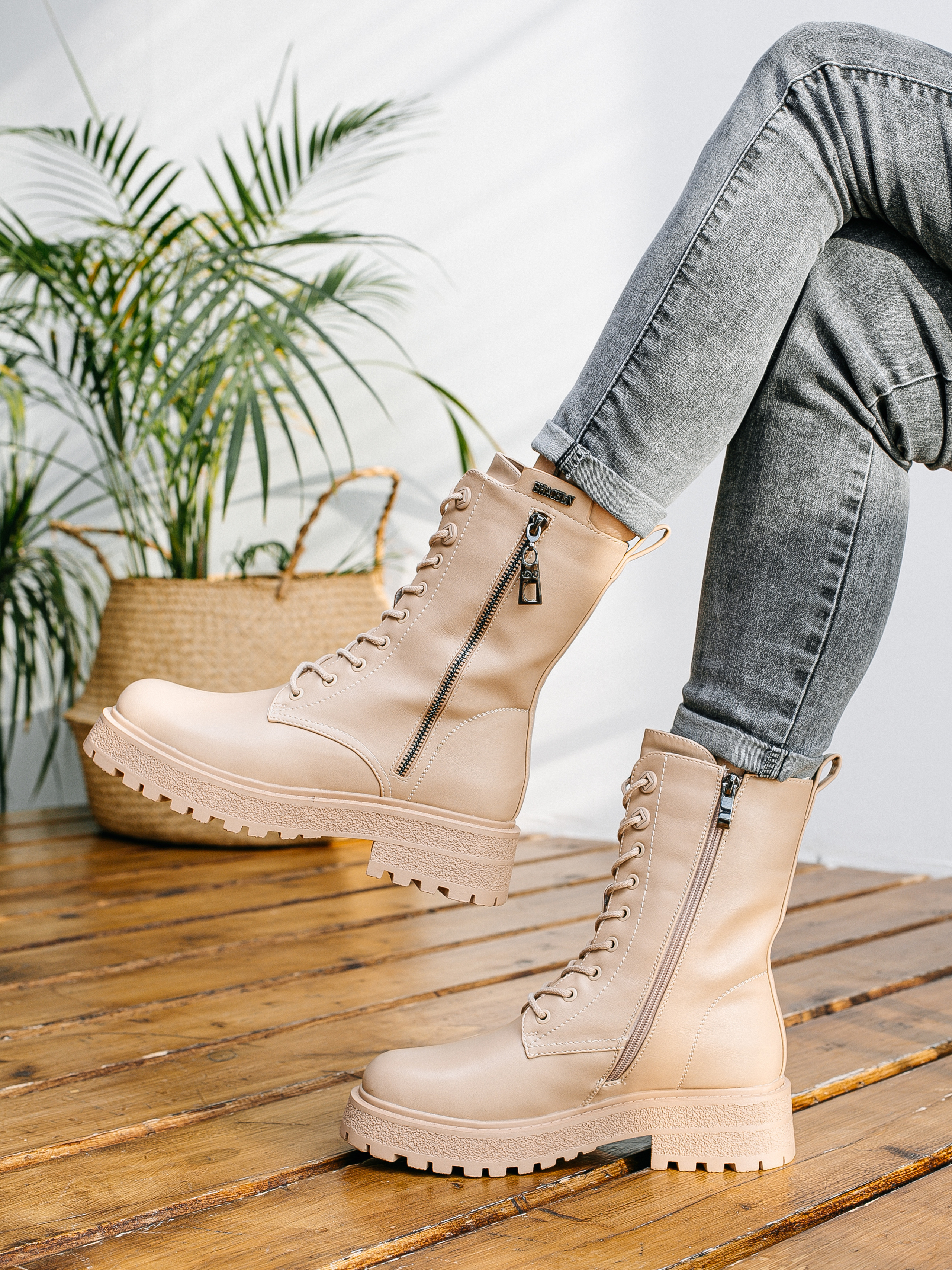 Съемка обуви для Wildberries. Фотограф в Ростове-на-Дону Екатерина Романова