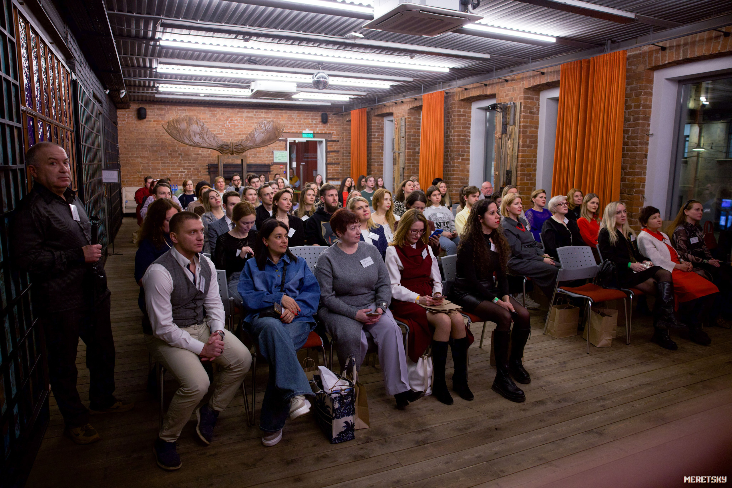 Нетворкинг 11 марта. Репортажный и портретный фотограф в Санкт-Петербурге Юрий Мерецкий