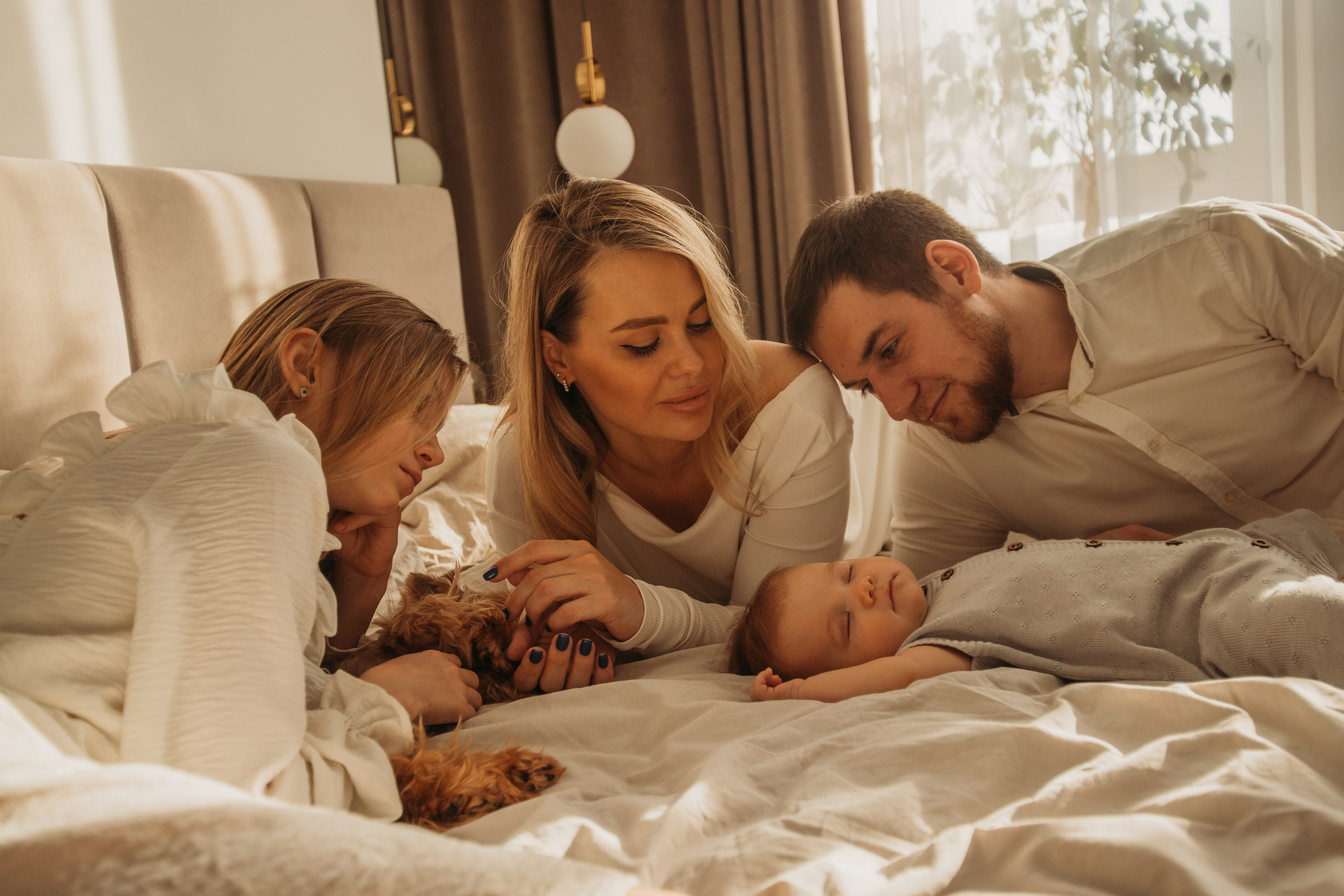 Домашняя съемка семьи Ксении. Венера Гайн. Репортажный фотограф  Тюмень. Обучение фотографии с 0