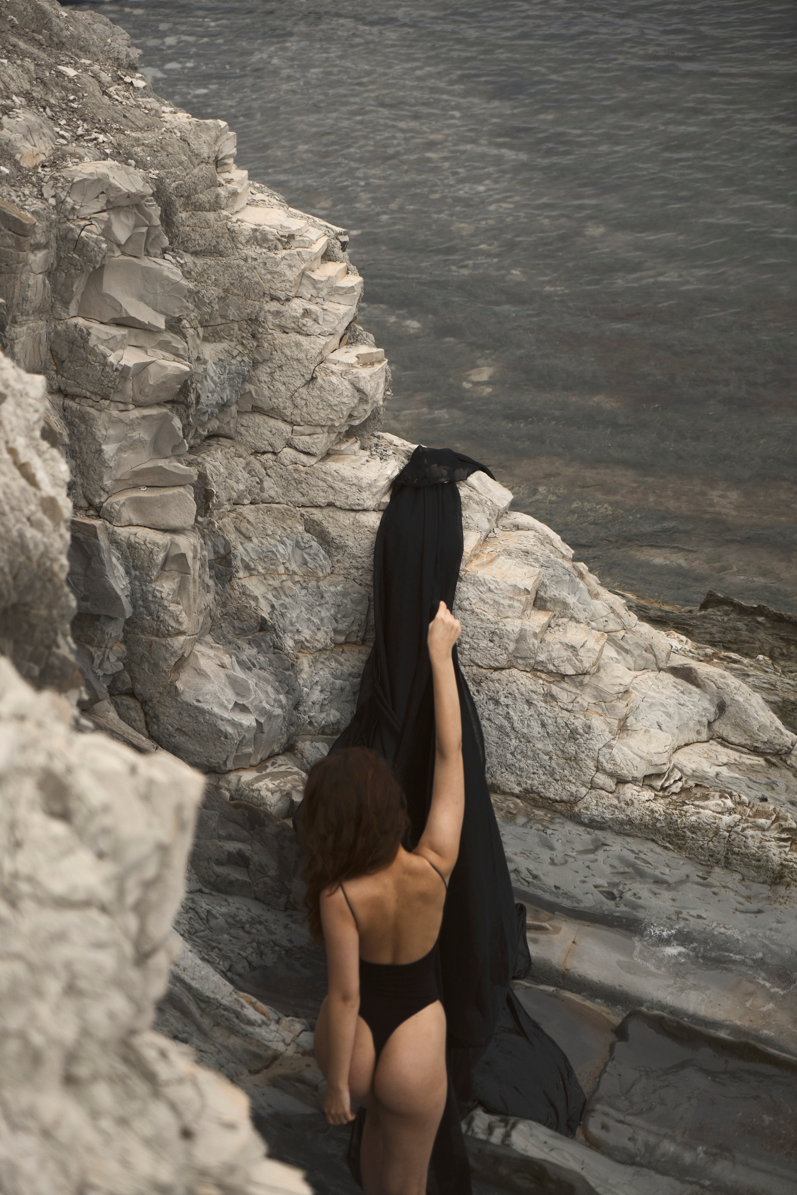 Амина фотосессия скала у моря. Видеограф фотограф Новороссийск Анапа Геленджик