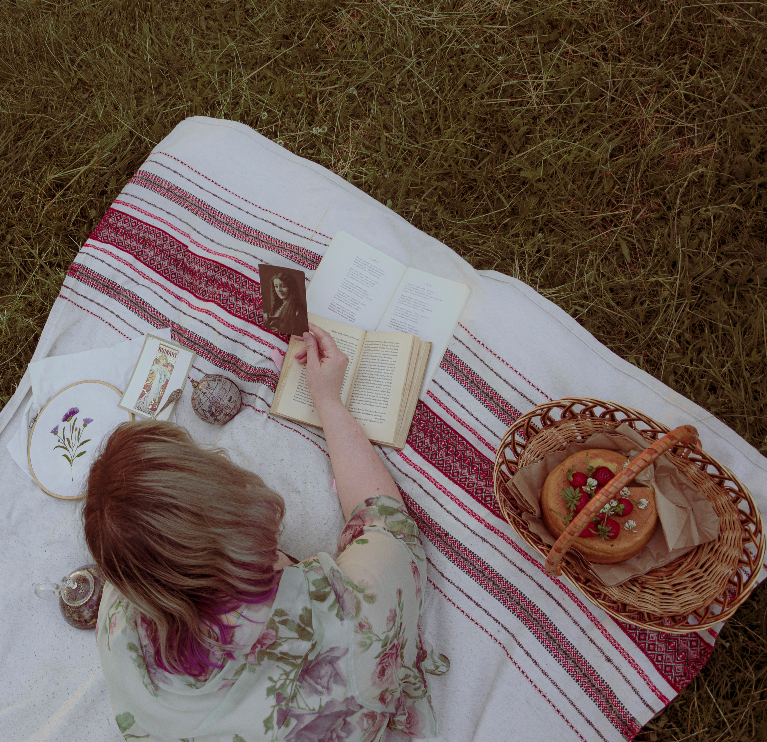 Cottage core picnic. Photographer Barcelona