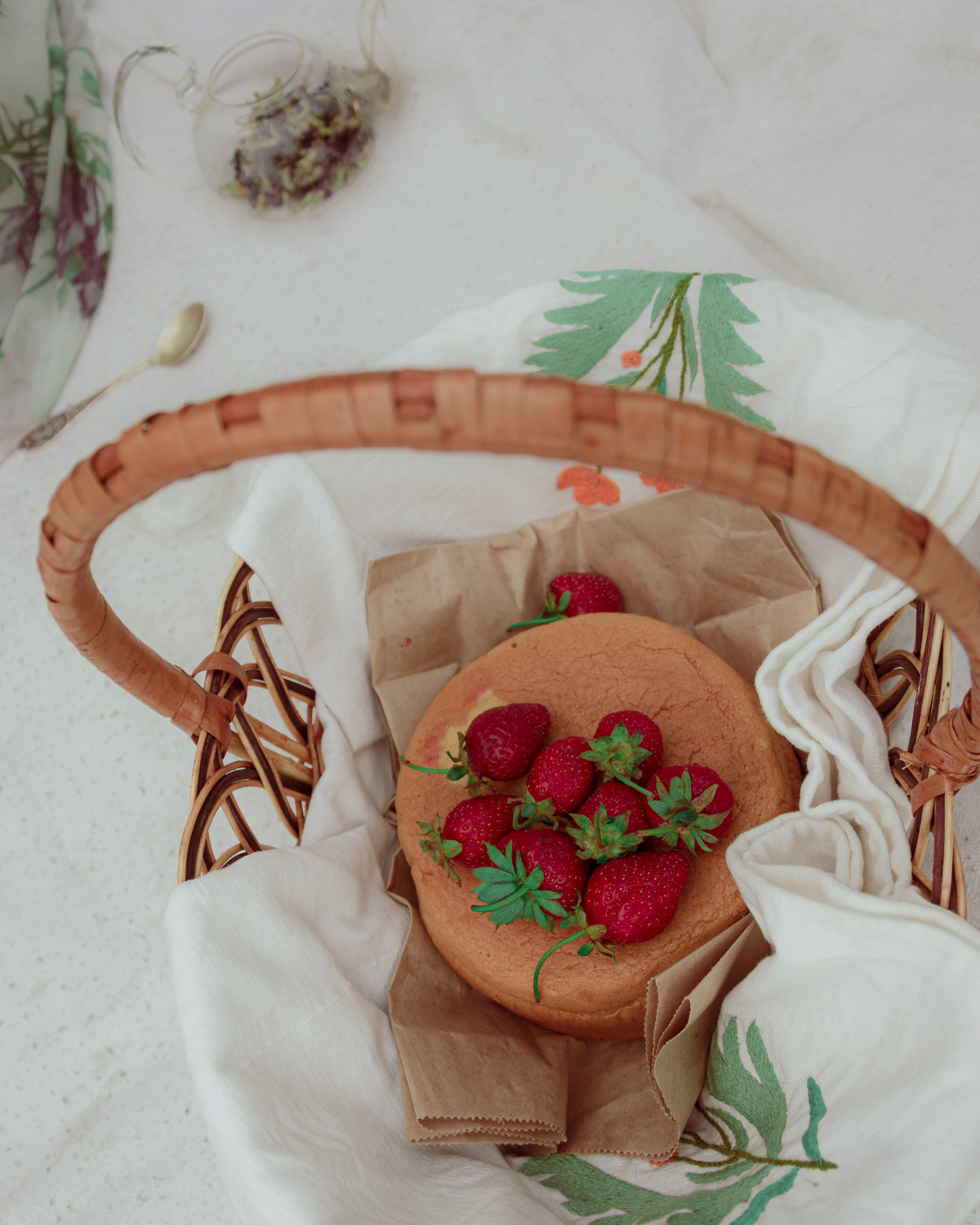 Cottage core picnic. Photographer Barcelona