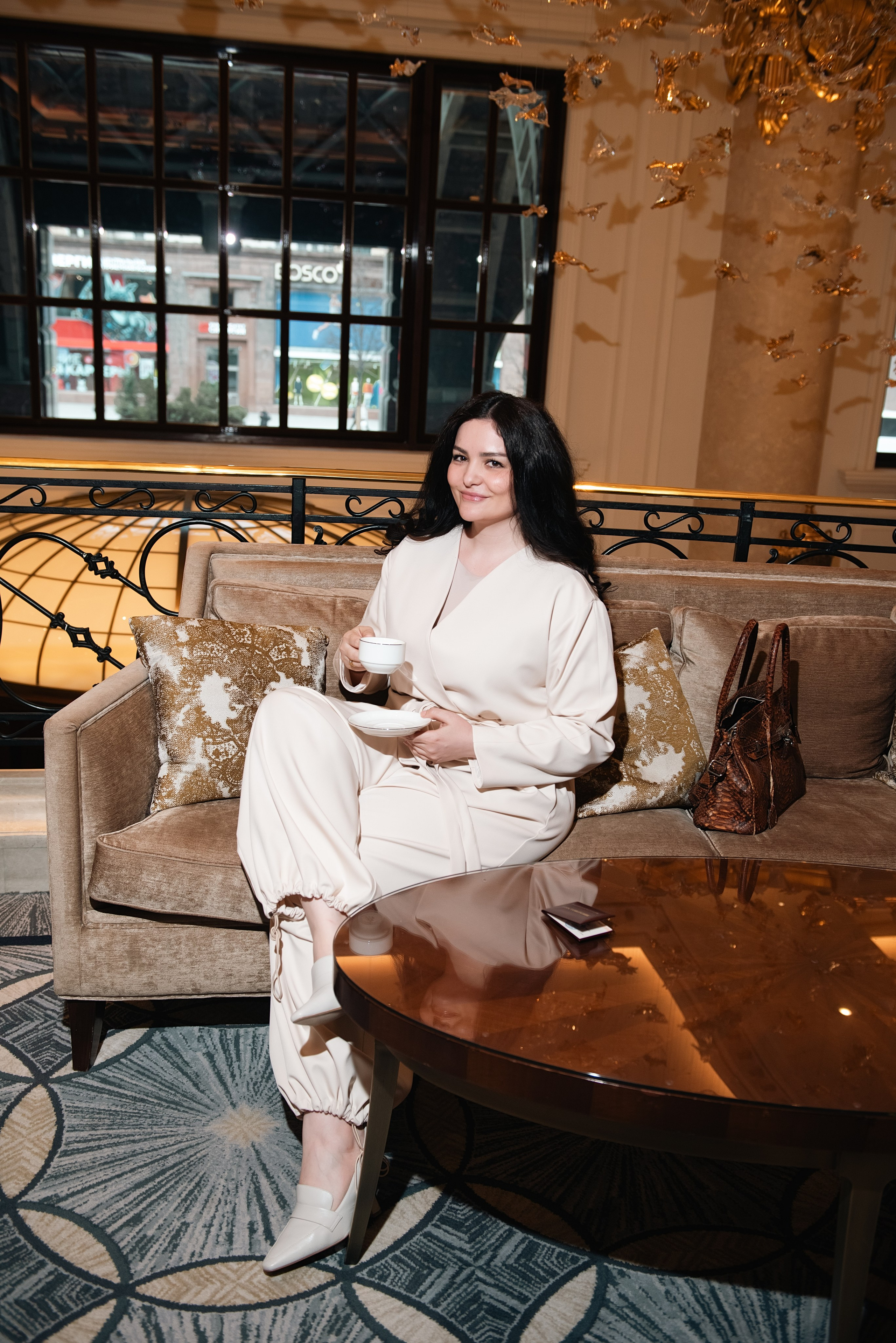 Блогеры, предприниматели. Фотограф, визажист. Москва