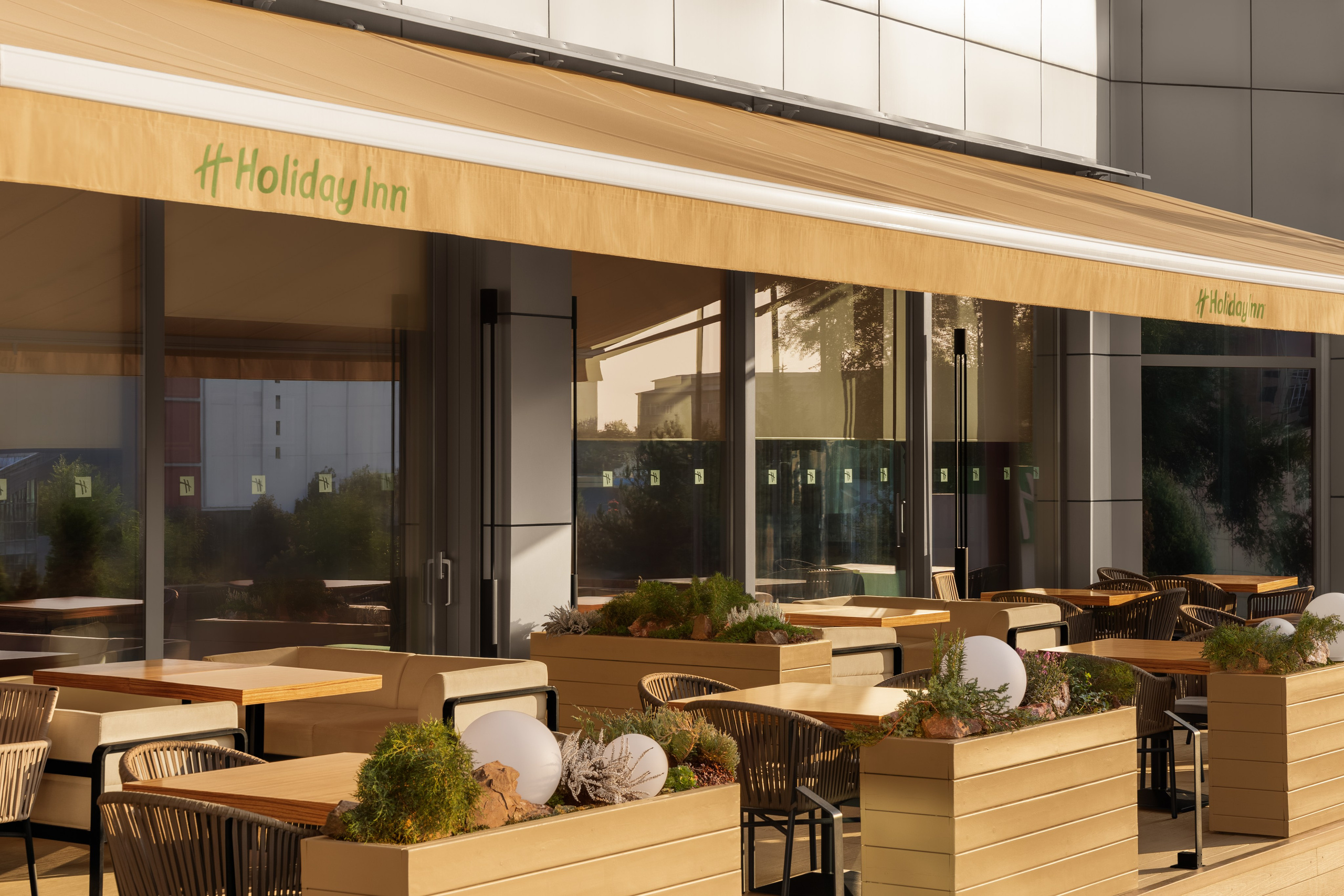 Holiday Inn Almaty. Roman Yakunin — interior photographer in Almaty, Kazakhstan