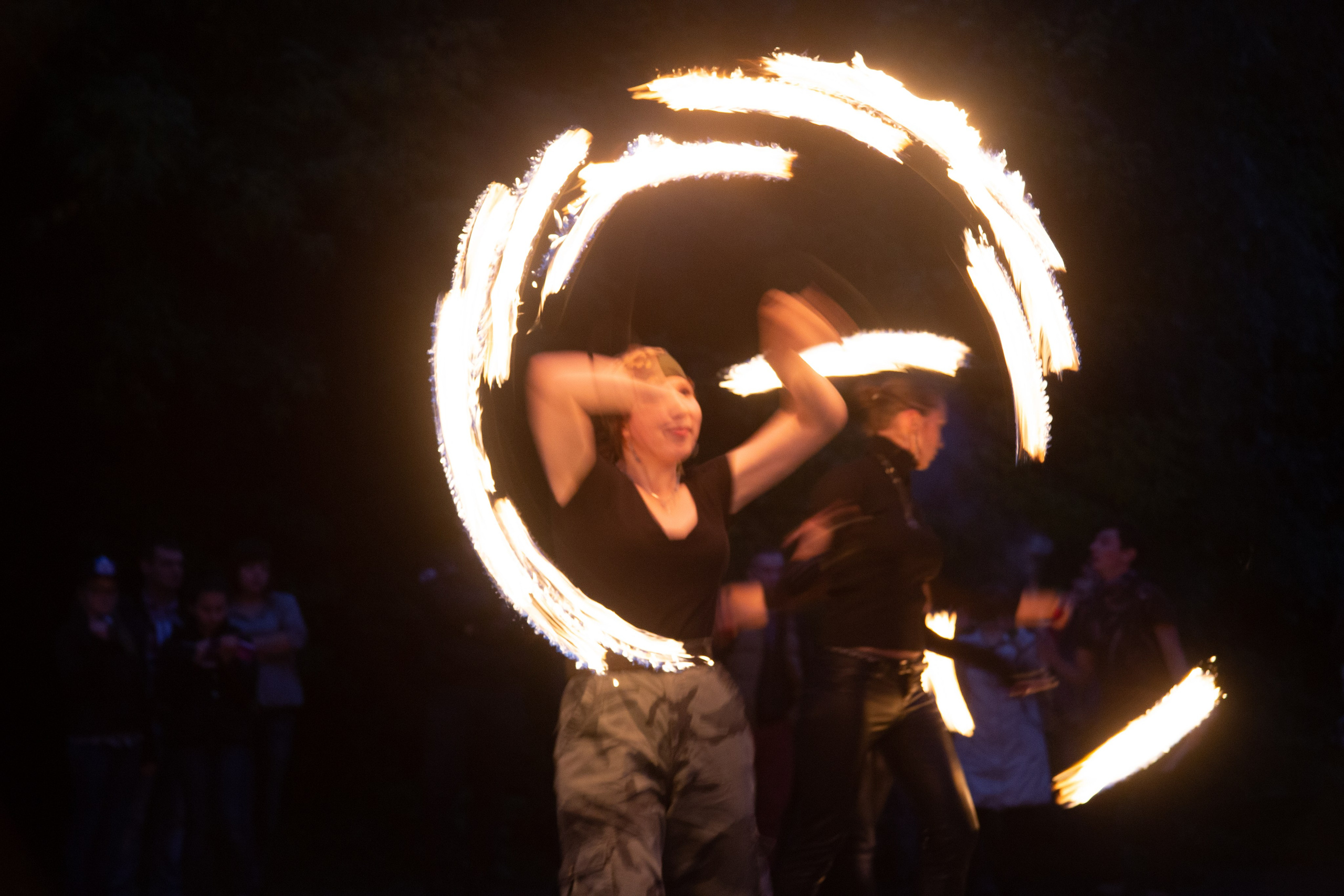 Огненное шоу в Перми. Фотограф Никита Попов. Фотограф Пермь. Фотосессия в фотостудии Перми и на свежем воздухе