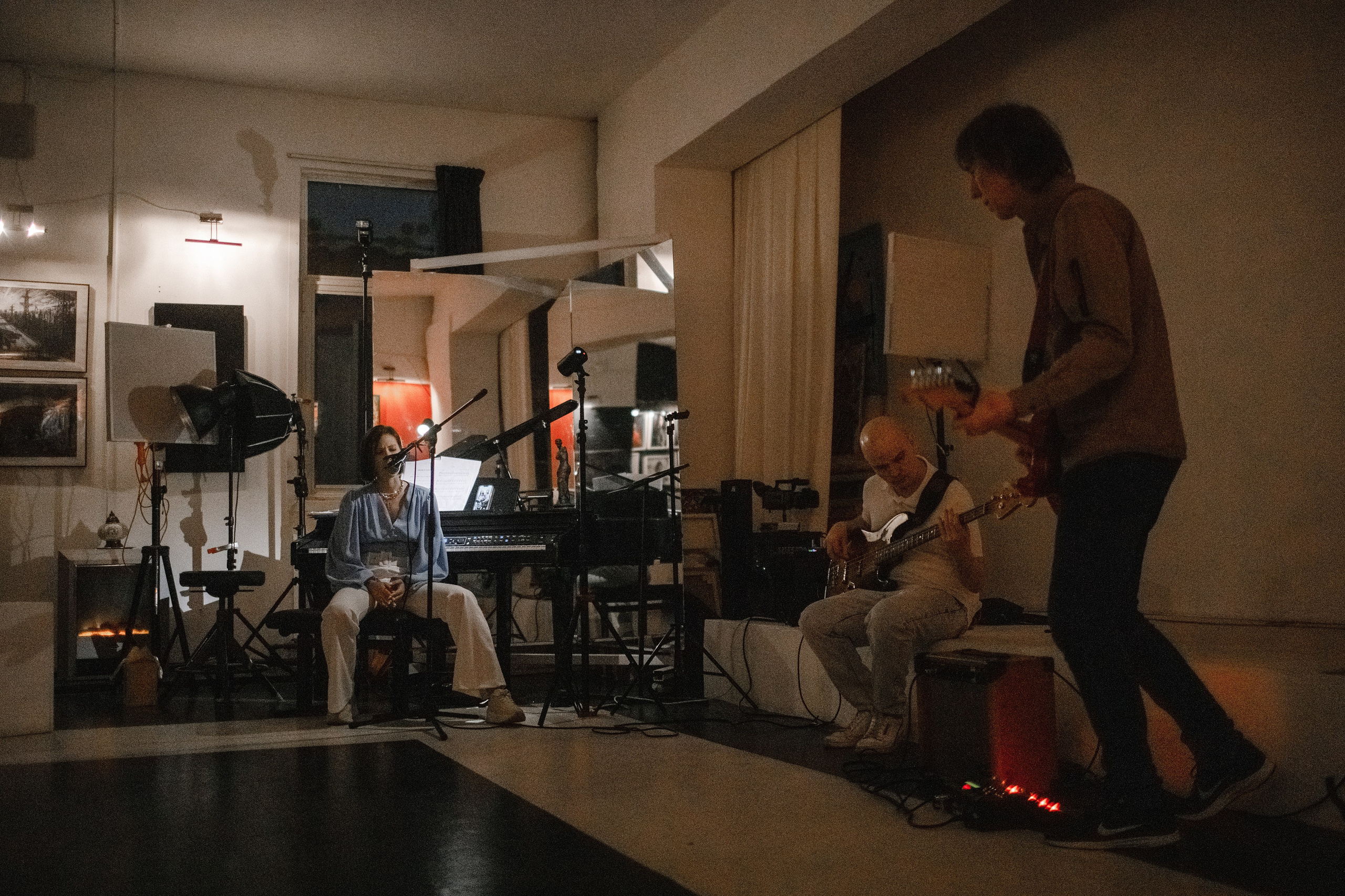 26.04.2023 // Мастер-класс Кати Монич. Фотовыставки serebro.gallery, в которых автором можешь стать ты! | Москва