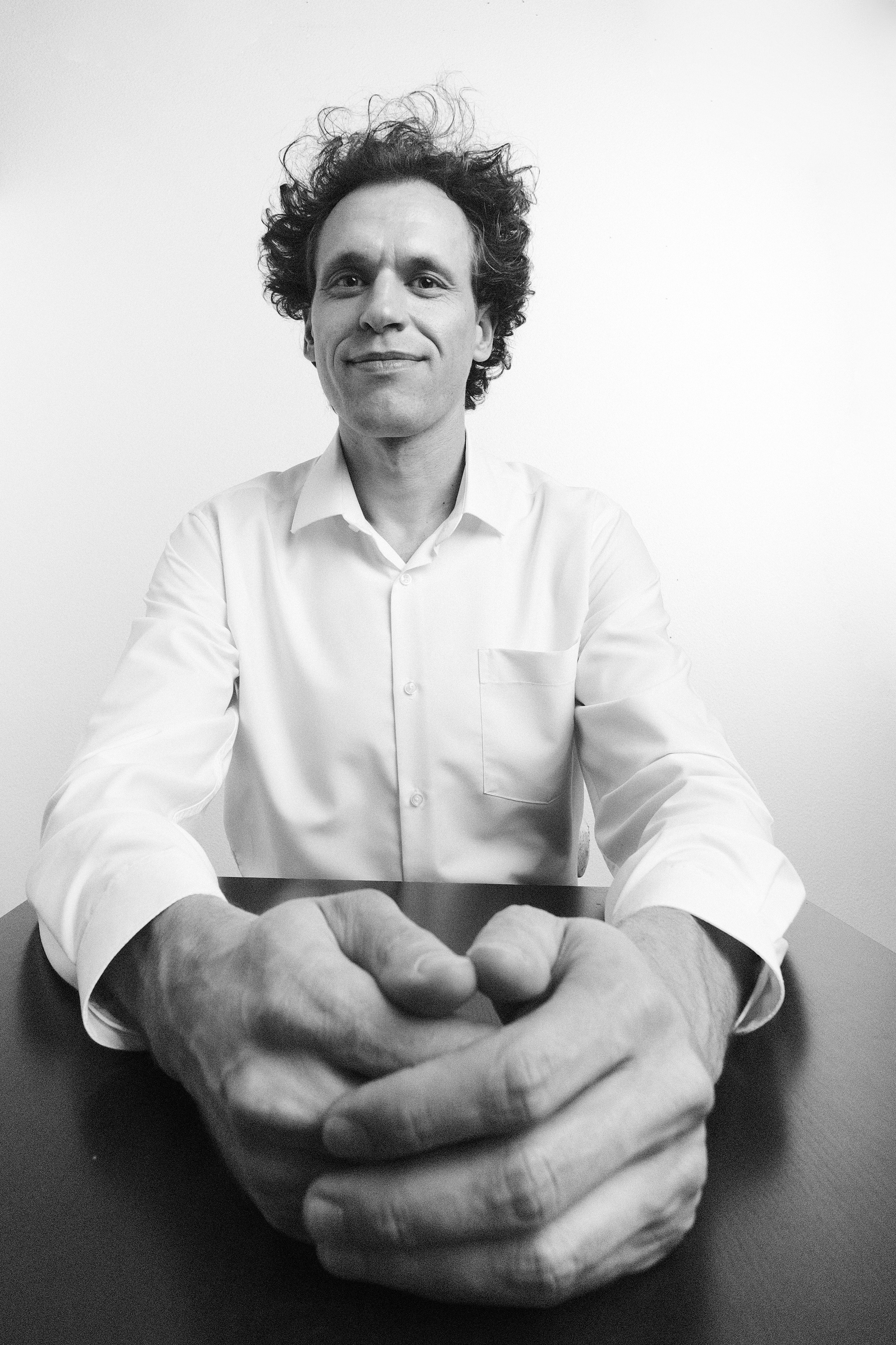 Фотограф Михаил Гуляев. Фотосессия в Новосибирске. Фотосессия в студии Новосибирск. Мужские фотографии.