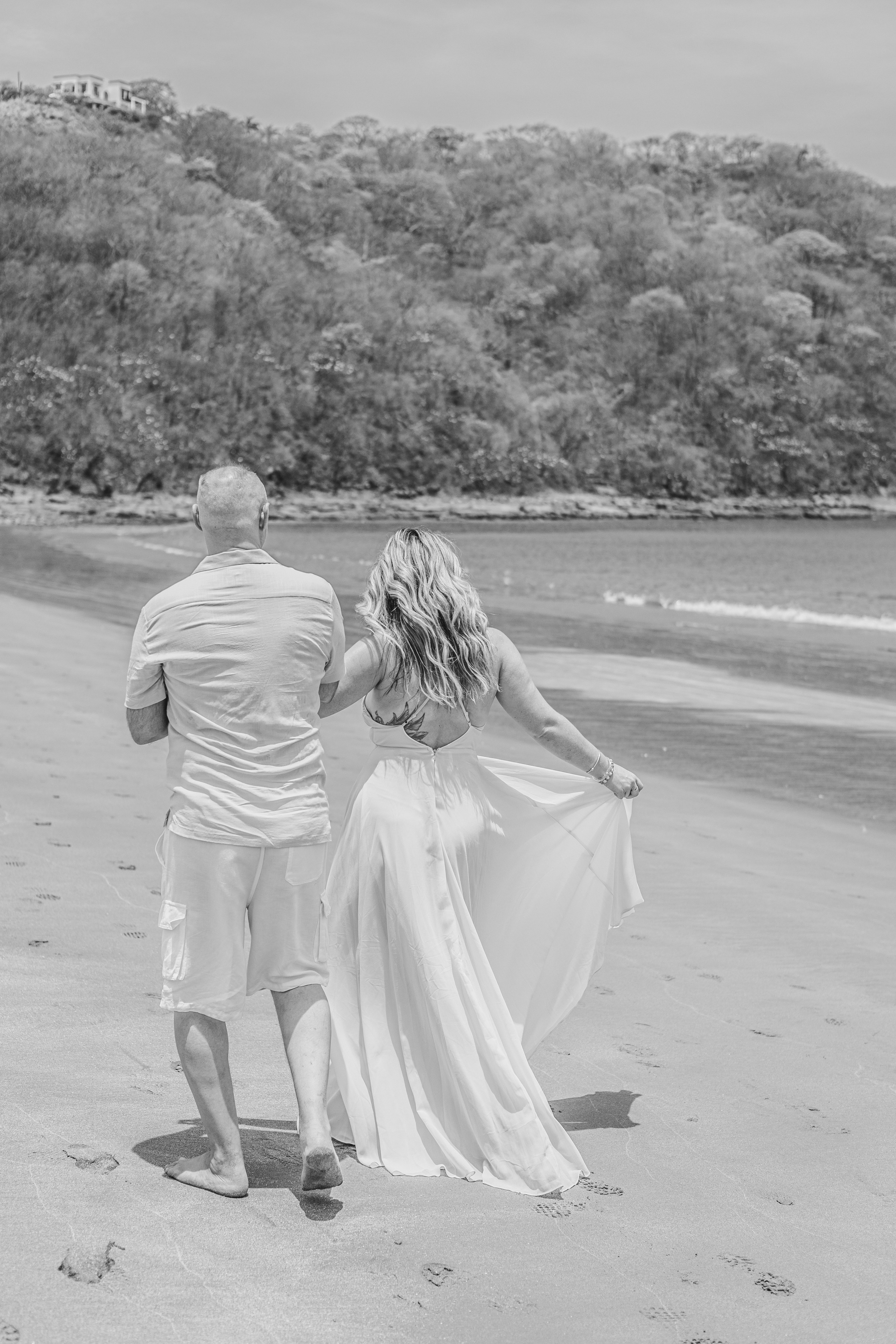 Jerry& Whitney sun and ocean. Family, portrait, content photo in Costa Rica Evgeniya Besprozvannykh