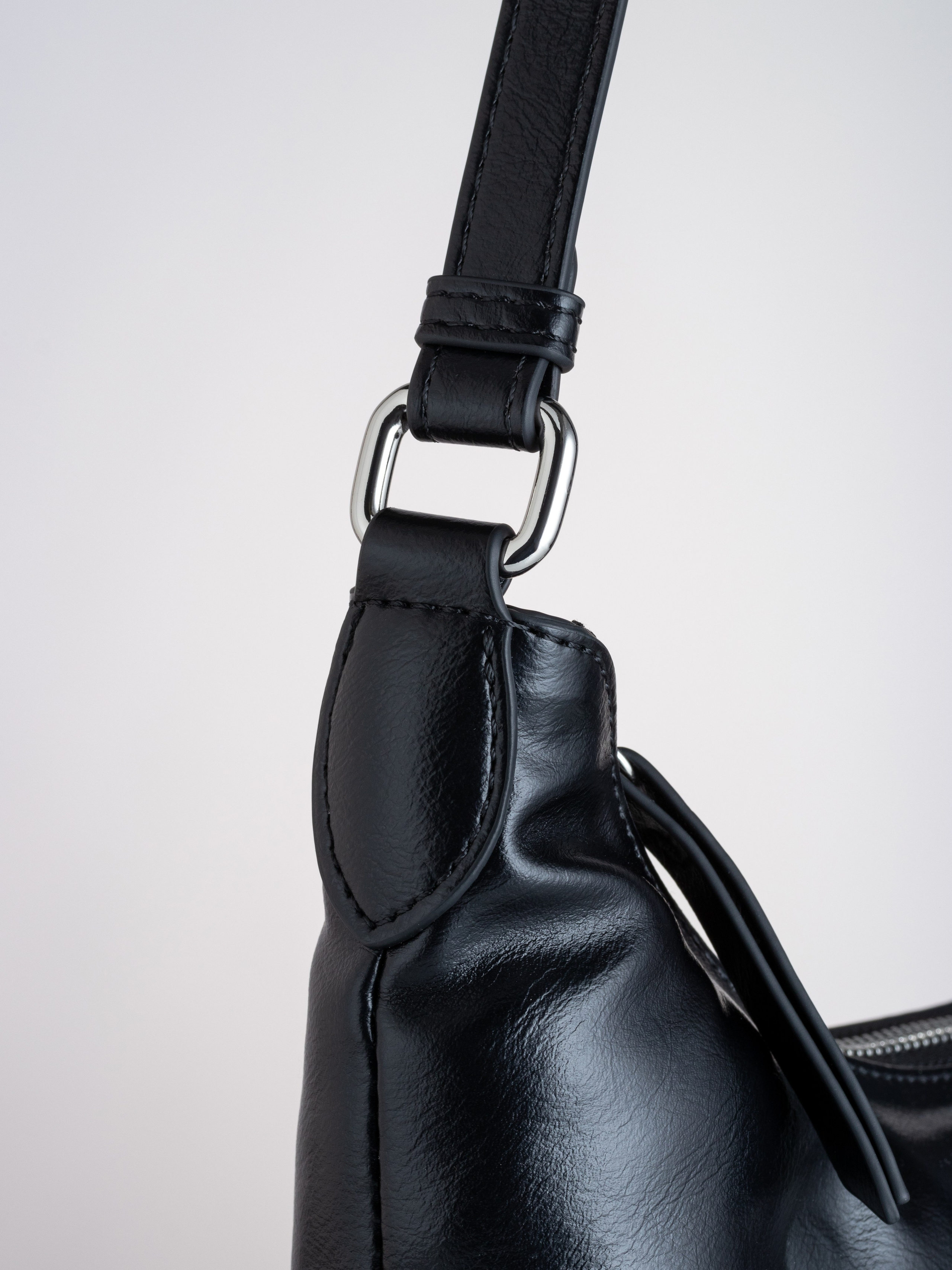 Съёмка сумок для карточек товаров на Вайлдберриз. Предметный фотограф в Нижнем Новгороде Денис Павлов