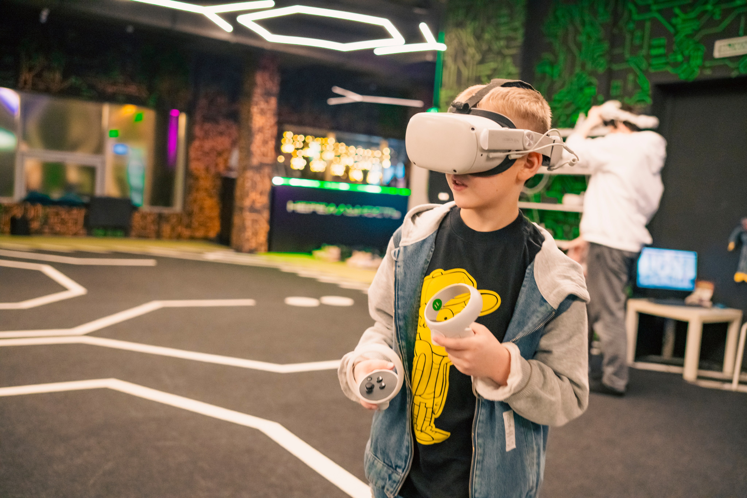 VR (November-December 2024). Felixtones