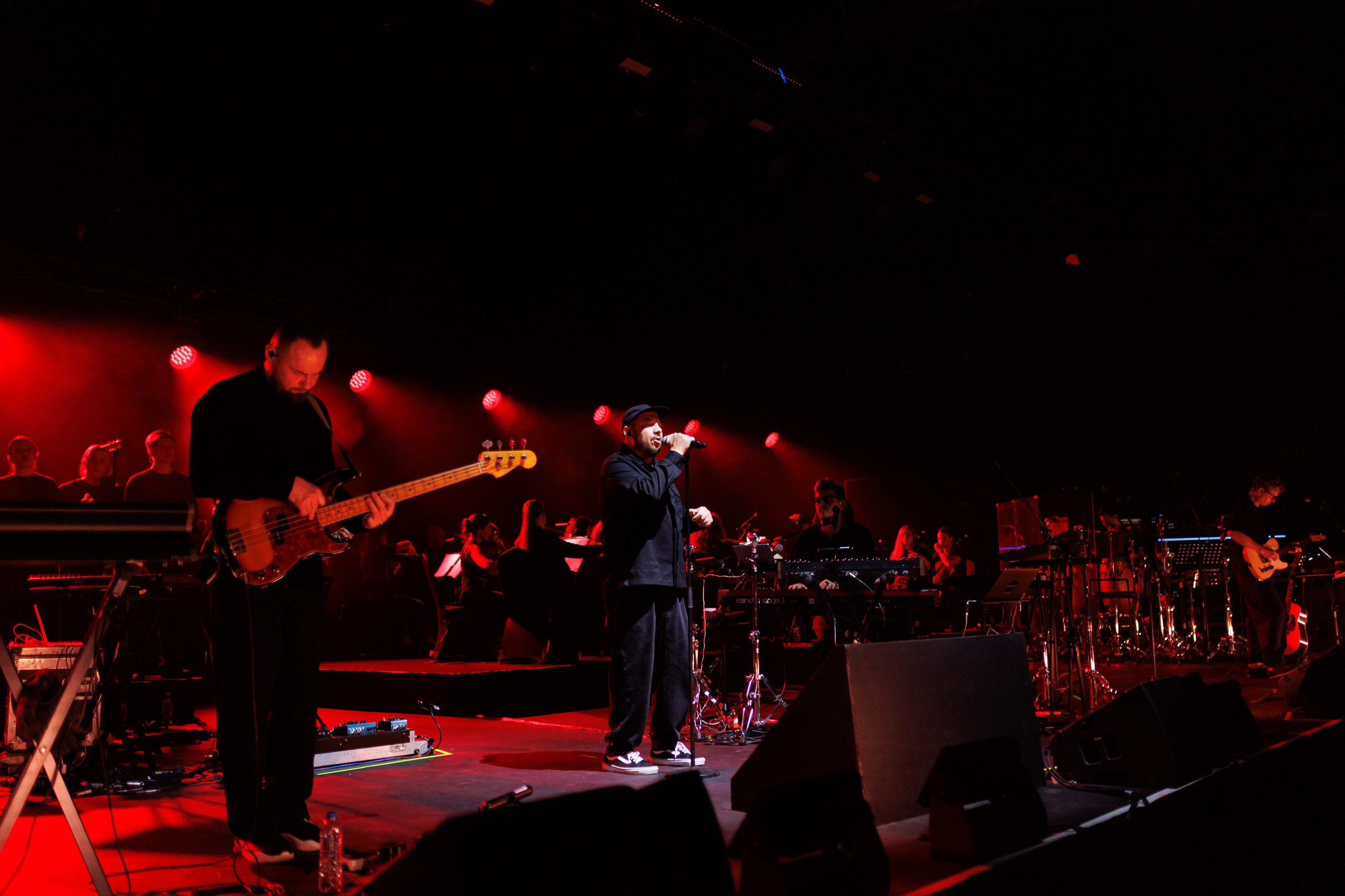 Concert Photography in Dubai — Anton Belyaev Live Performance. Evgen Yatsenko — Photographer in Dubai