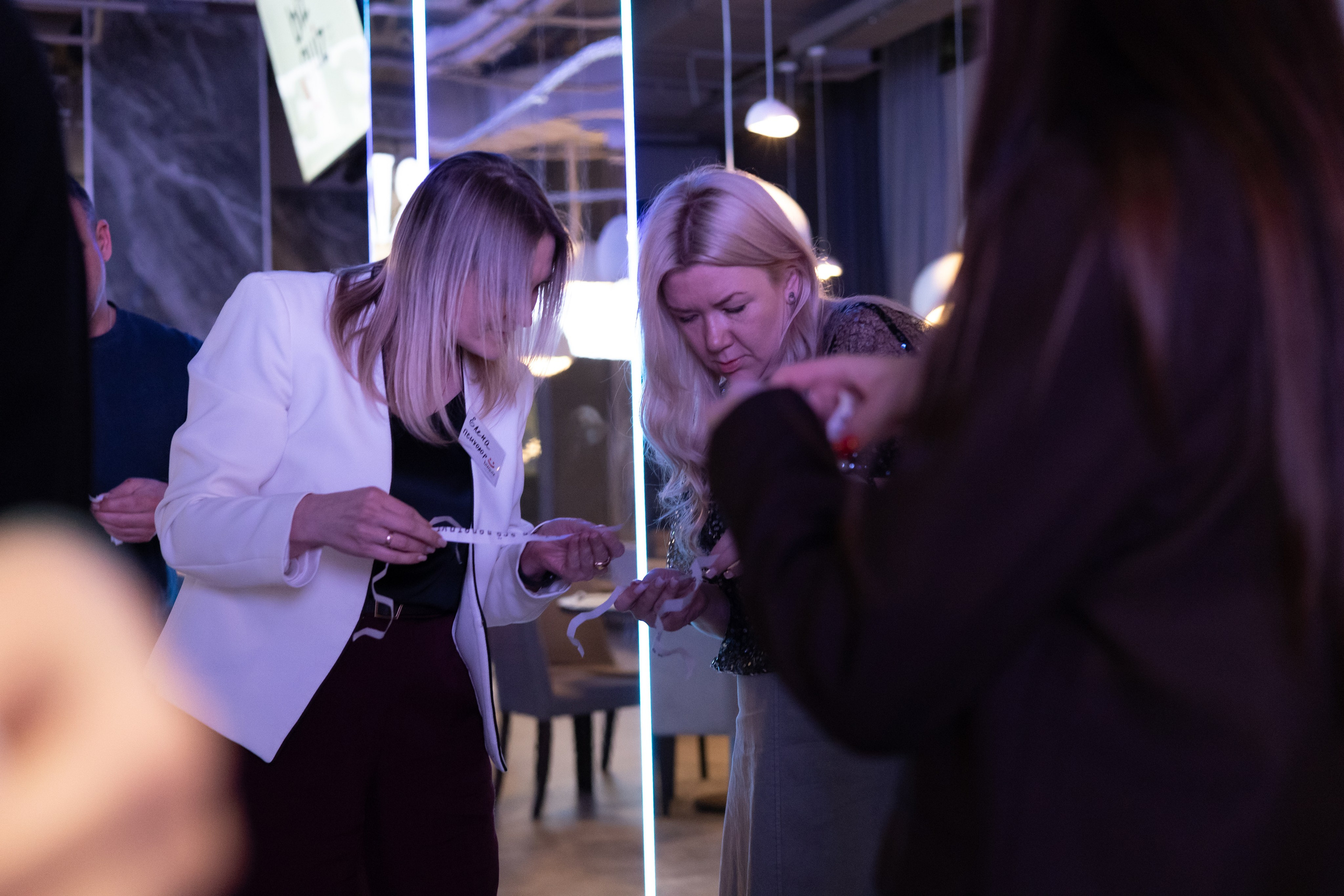 13ая BIZ QUIZ: деловая игра | Красноярск. Фотограф Красноярск съемки лавстори, фотосессия в студии, портретная съемка, творческие фотосессии