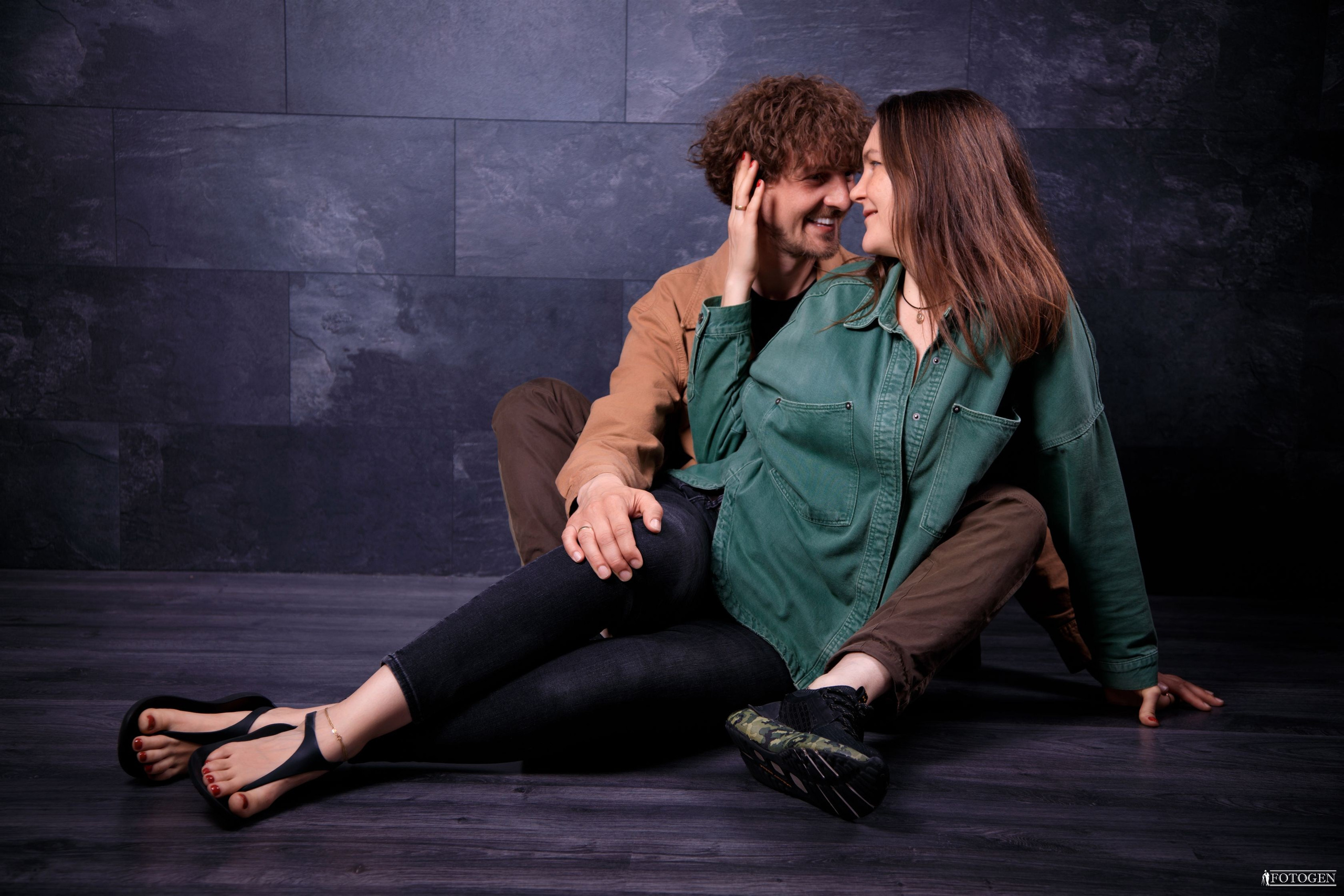 Семейная фотосессия: мама, папа и малыш | Портфолио Fotogen. Интерьерная фотостудия FOTOGEN г. Краснодар