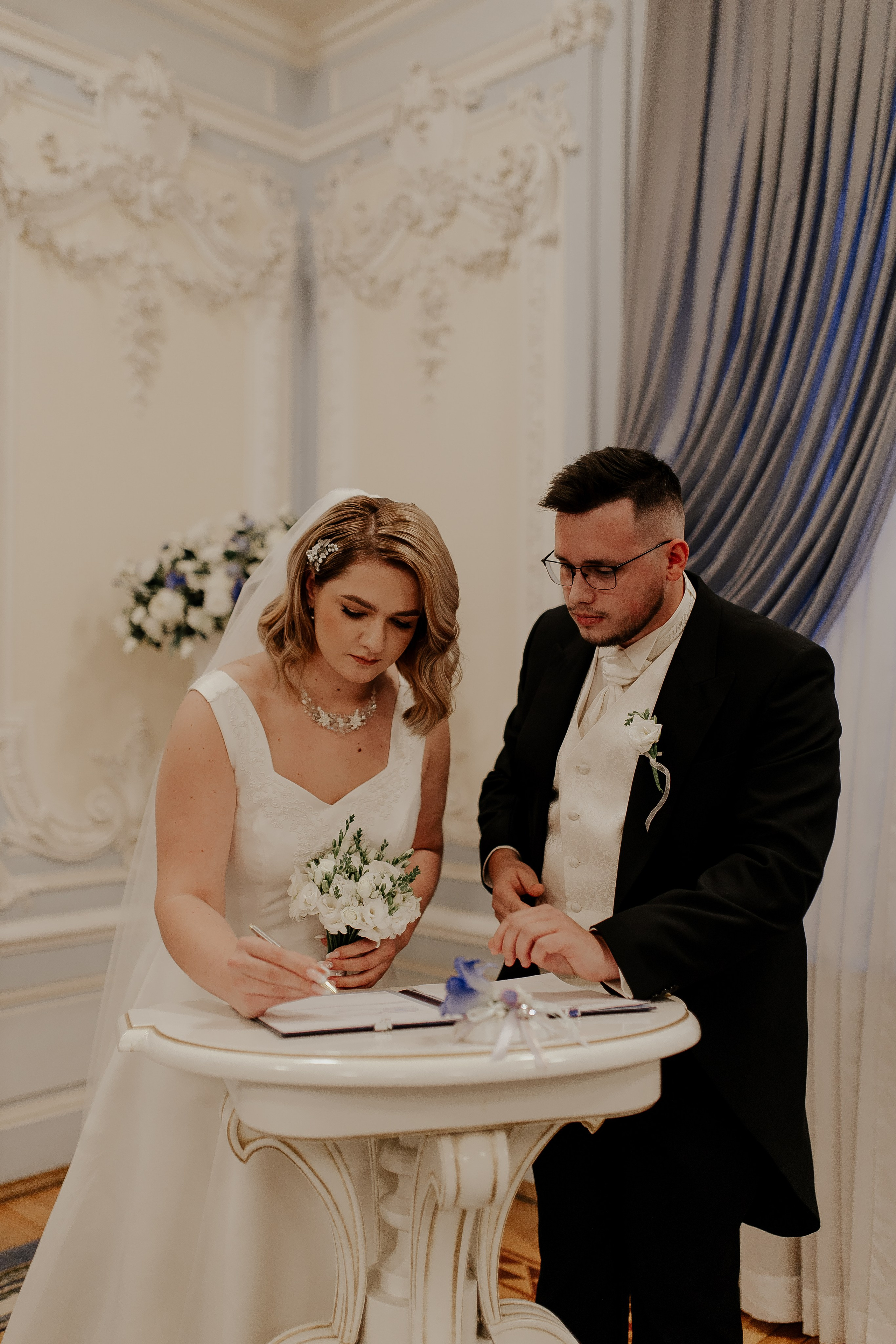 Свадебные фотографии из Эрмитажа. Фотограф в Санкт-Петербурге Лиза Семченкова