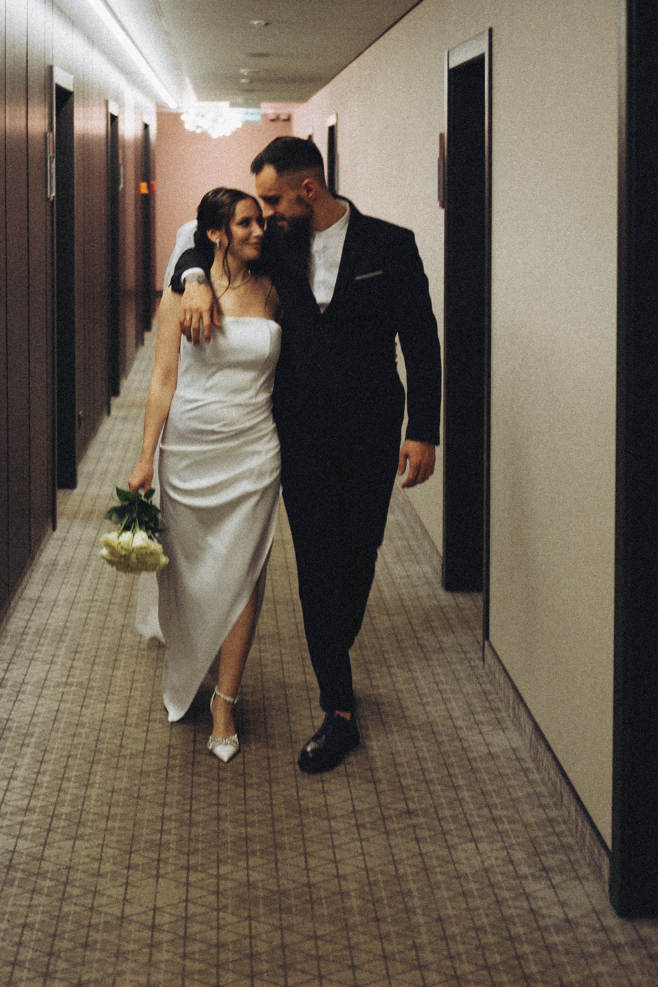 СВАДЕБНАЯ СЬЕМКА СБОРОВ ЖЕНИХА И НЕВЕСТЫ В ОТЕЛЕ И ТАКЖЕ ФОТОСЕССИИЯ В ОТЕЛЕЕ МЕГАПОЛИС БРЯНСК. Профессиональный фотограф, Санкт-Петербург — Виктория Богомолова