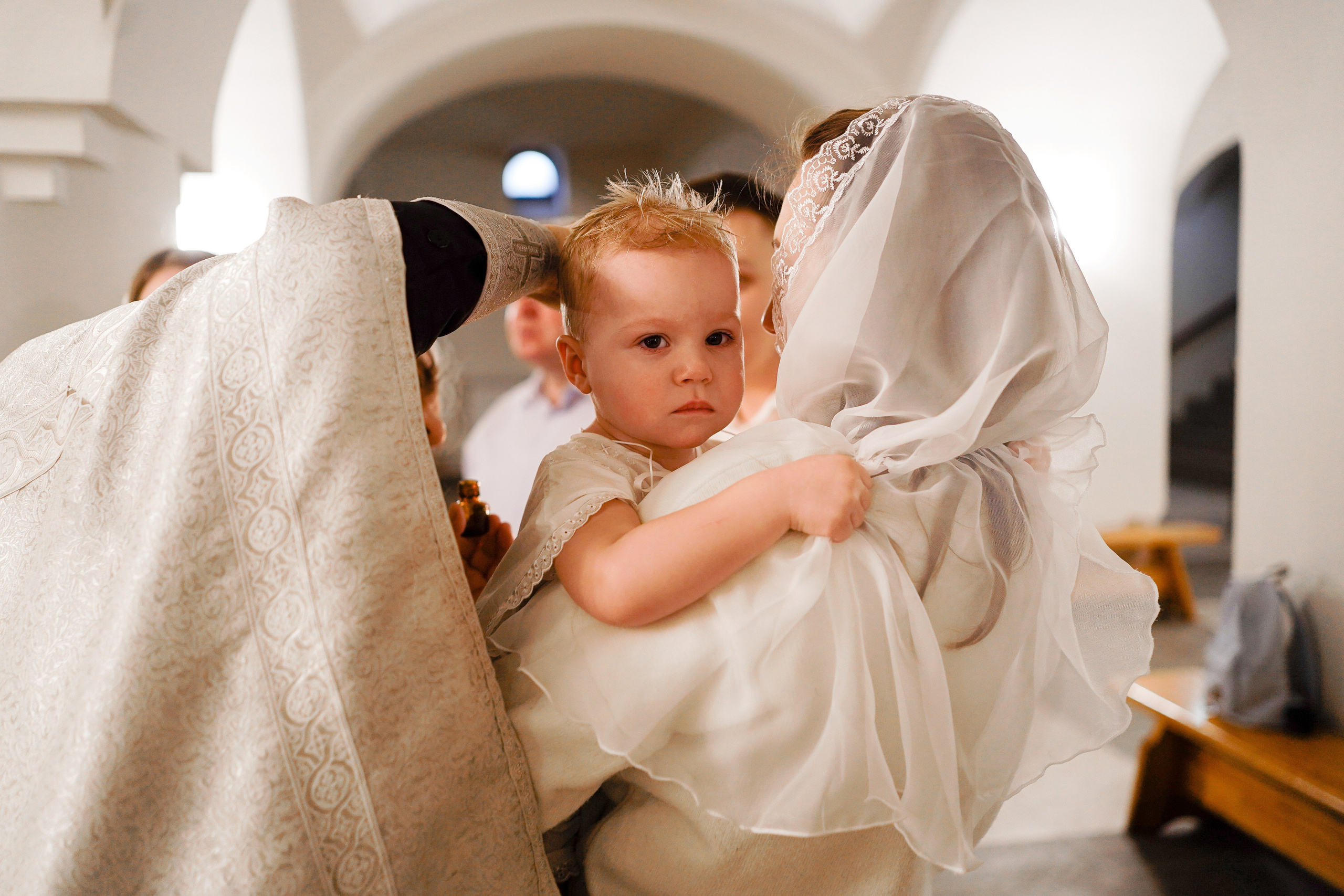 Таинство Крещения в храме Живоначальной Троицы в Троицке. Семейный и детский фотограф в Москве Екатерина Офицерова