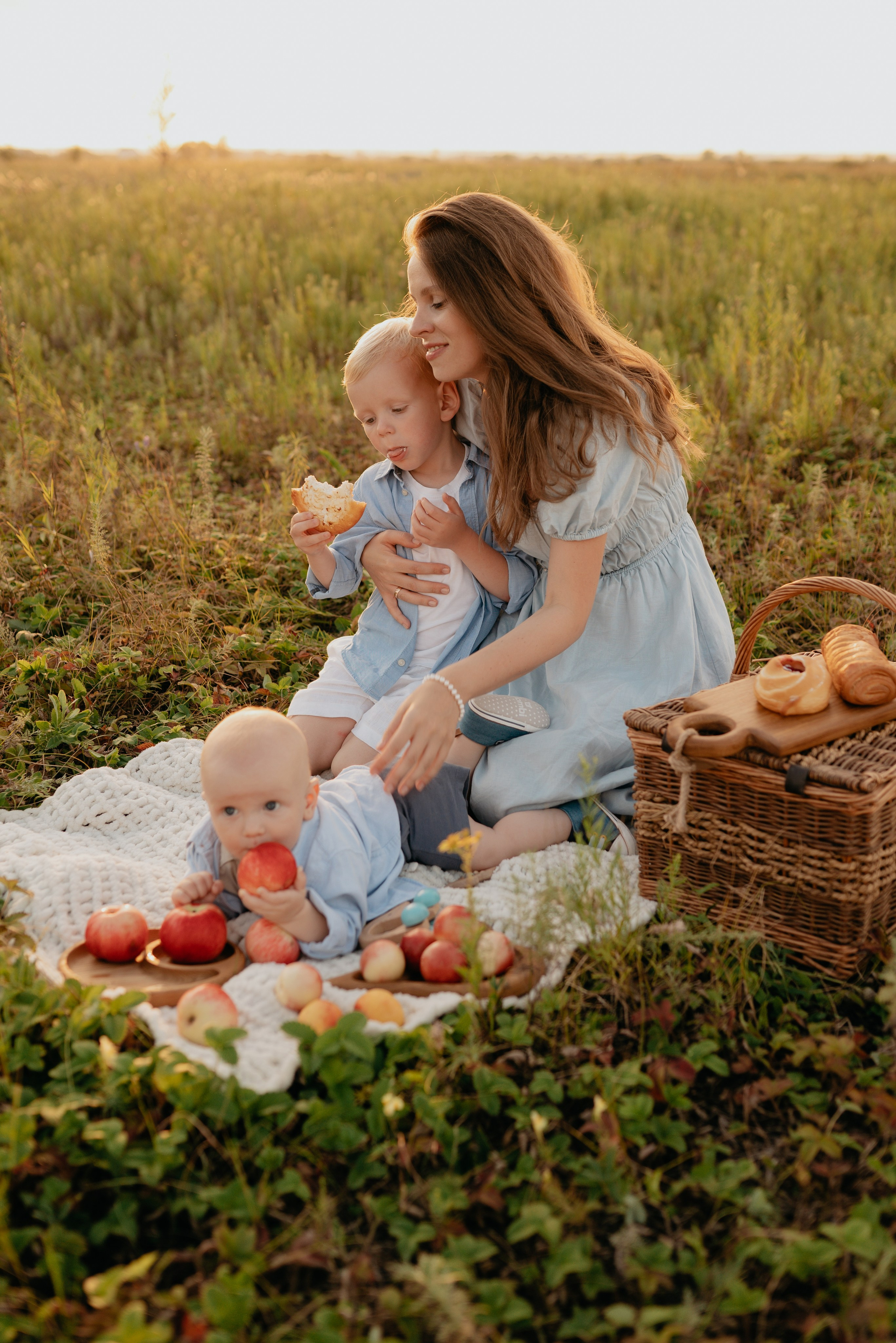 …. Свадебный фотограф Евгения Наумовец