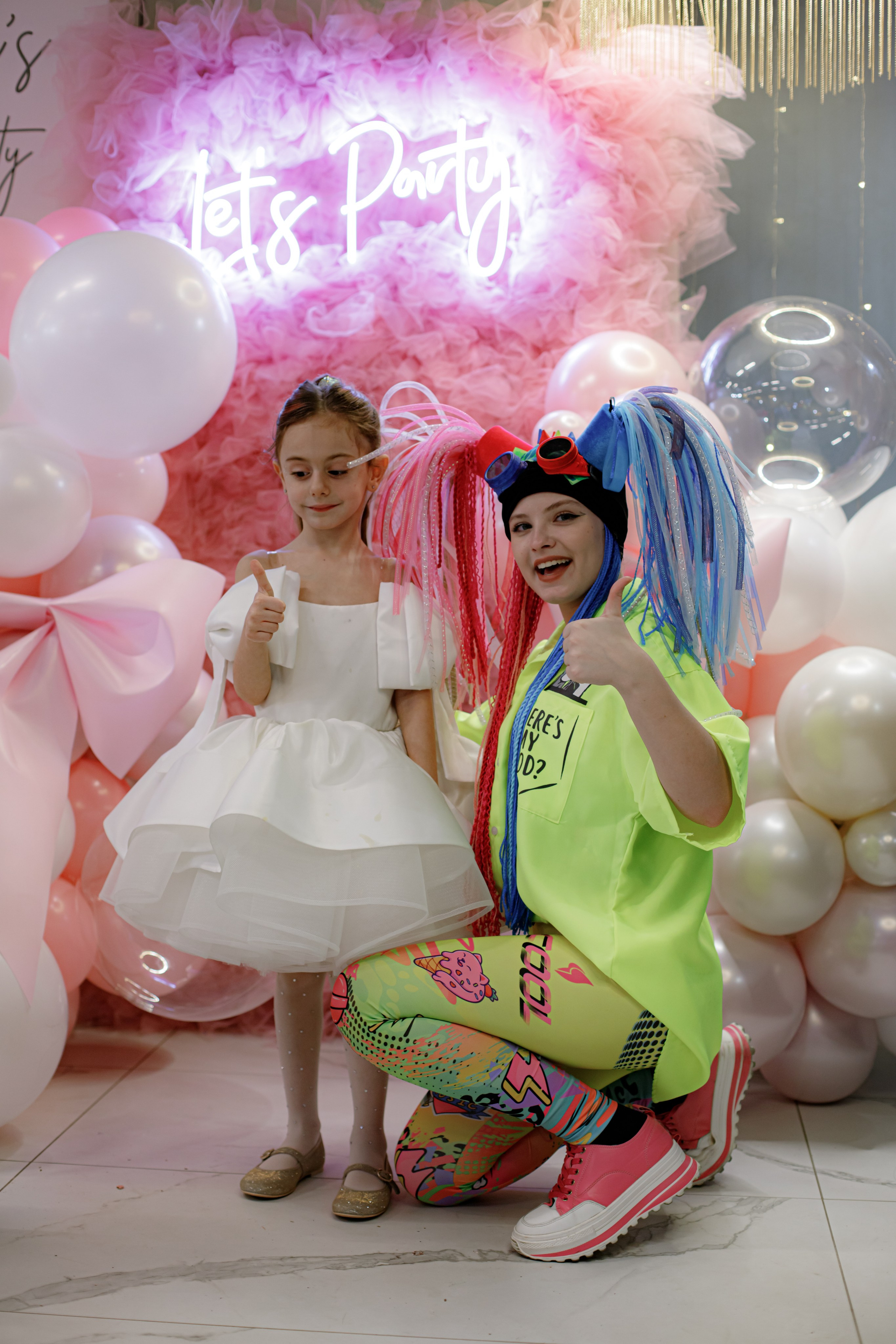 ASIA'S BIRTHDAY PARTY. Photokarish