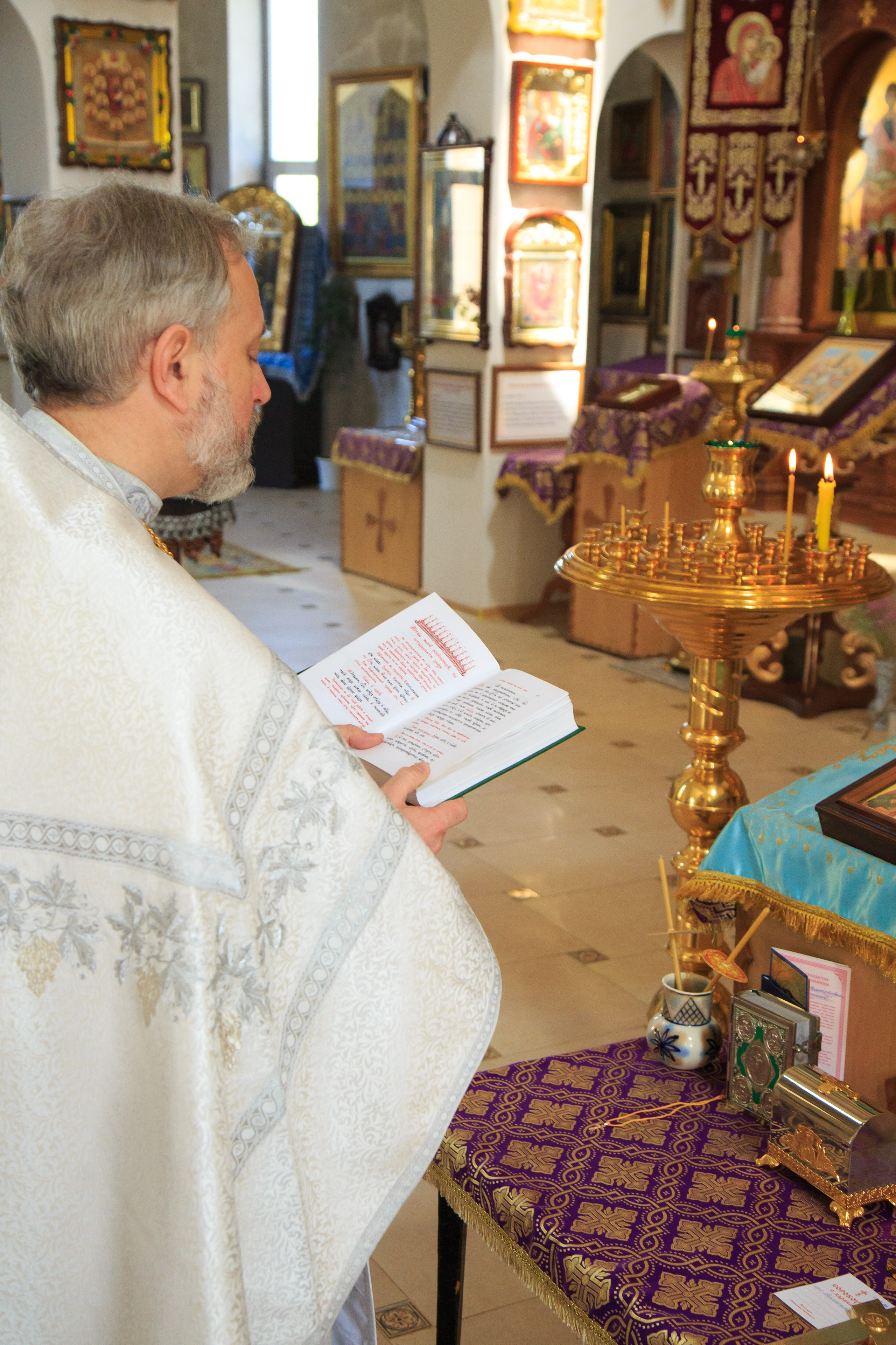 Фотосъёмка таинства крещения и крестин в городах Я фотограф снимающий венчания в городах Минеральные Воды, Пятигорск, Кисловодск, Ессентуки,. Репортажный и свадебный фотограф Пятигорск и КМВ