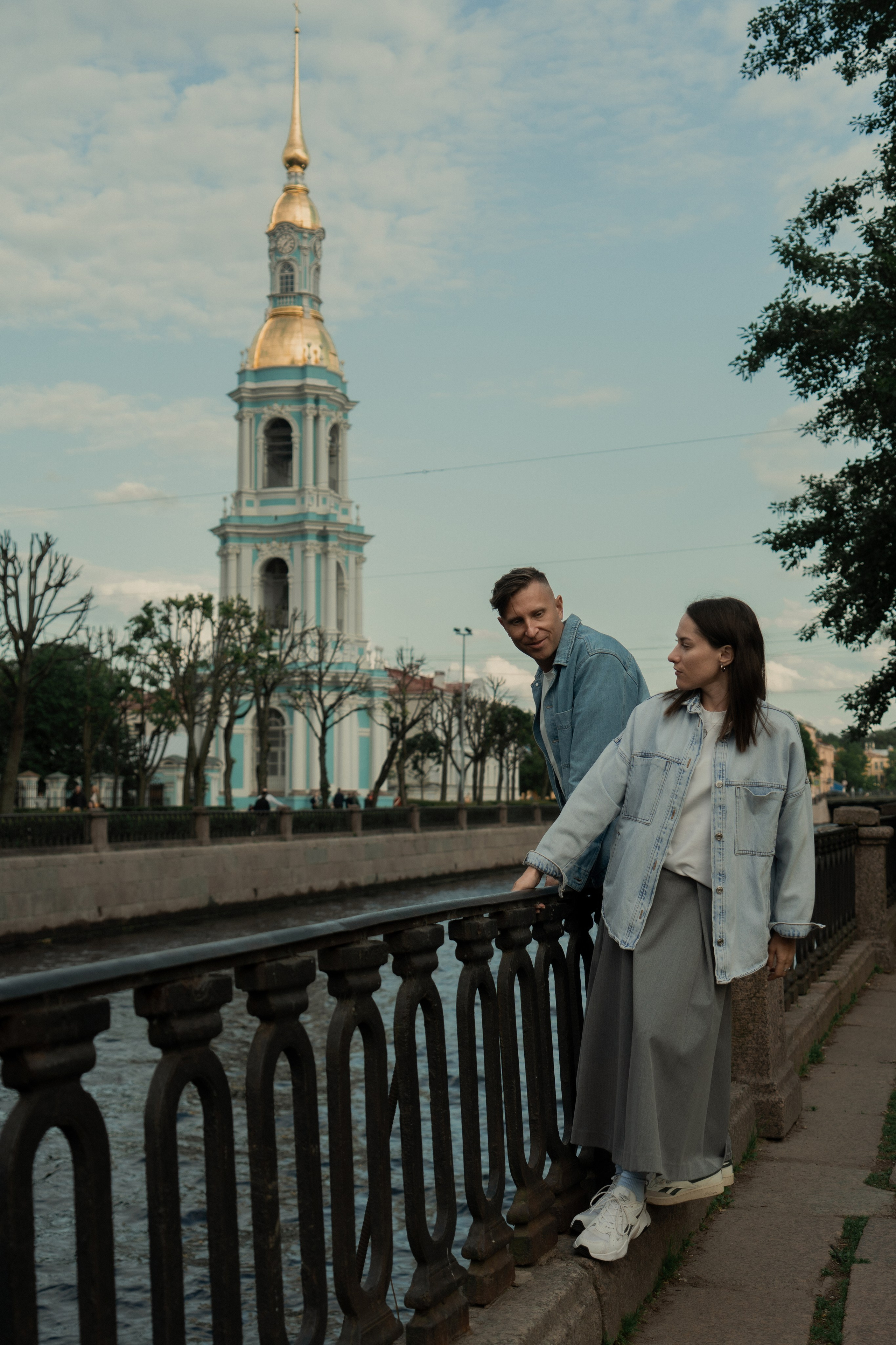 Фотосессия для пары на улицах Санкт-Петербурга (Love Story). Светлана Гопанюк. Портретный фотограф. Санкт-Петербург. СПб