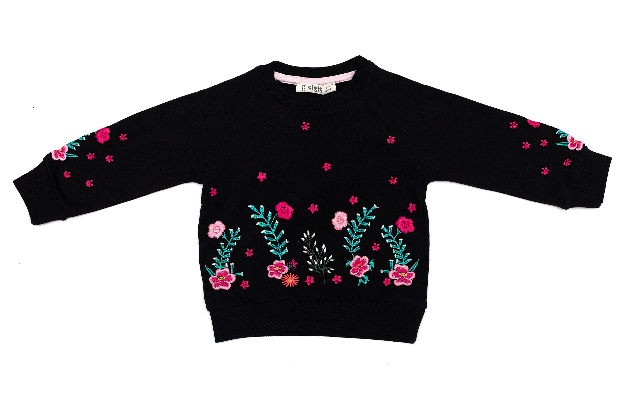 Фотограф для маркетплейсов в Москве. Геннадий Степанов —фотограф в Москве