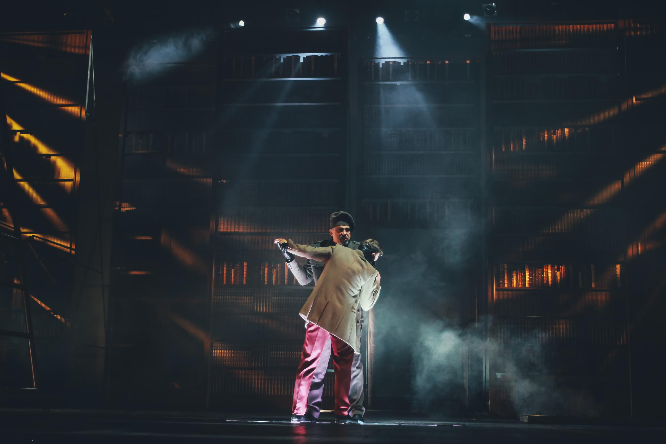 «Гамлет», Молодежный театр Алтая. Фоторепортаж. Театральная фотосъёмка