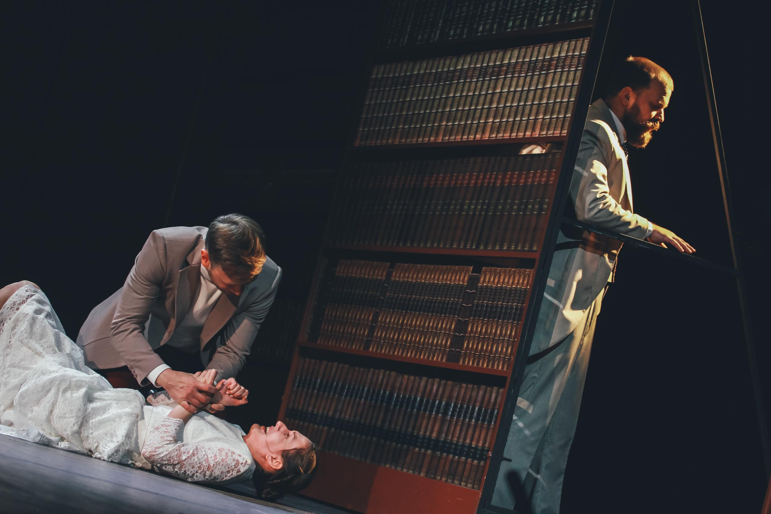 «Гамлет», Молодежный театр Алтая. Фоторепортаж. Театральная фотосъёмка