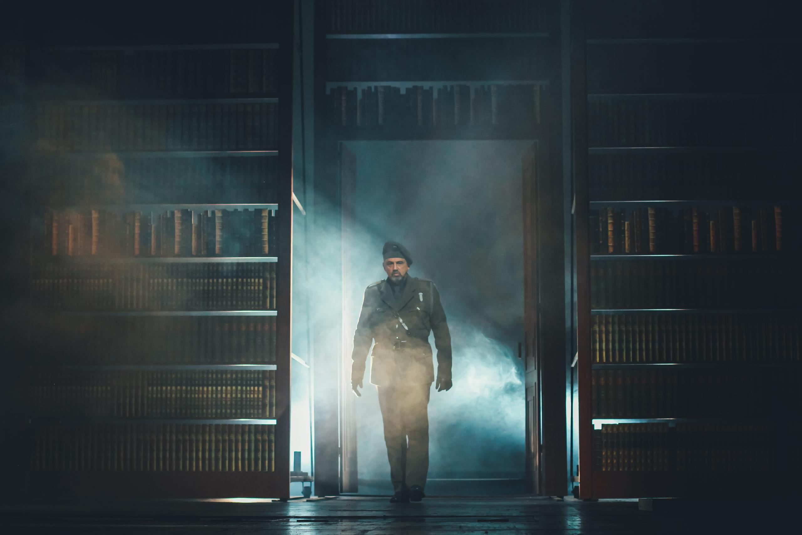 «Гамлет», Молодежный театр Алтая. Фоторепортаж. Театральная фотосъёмка