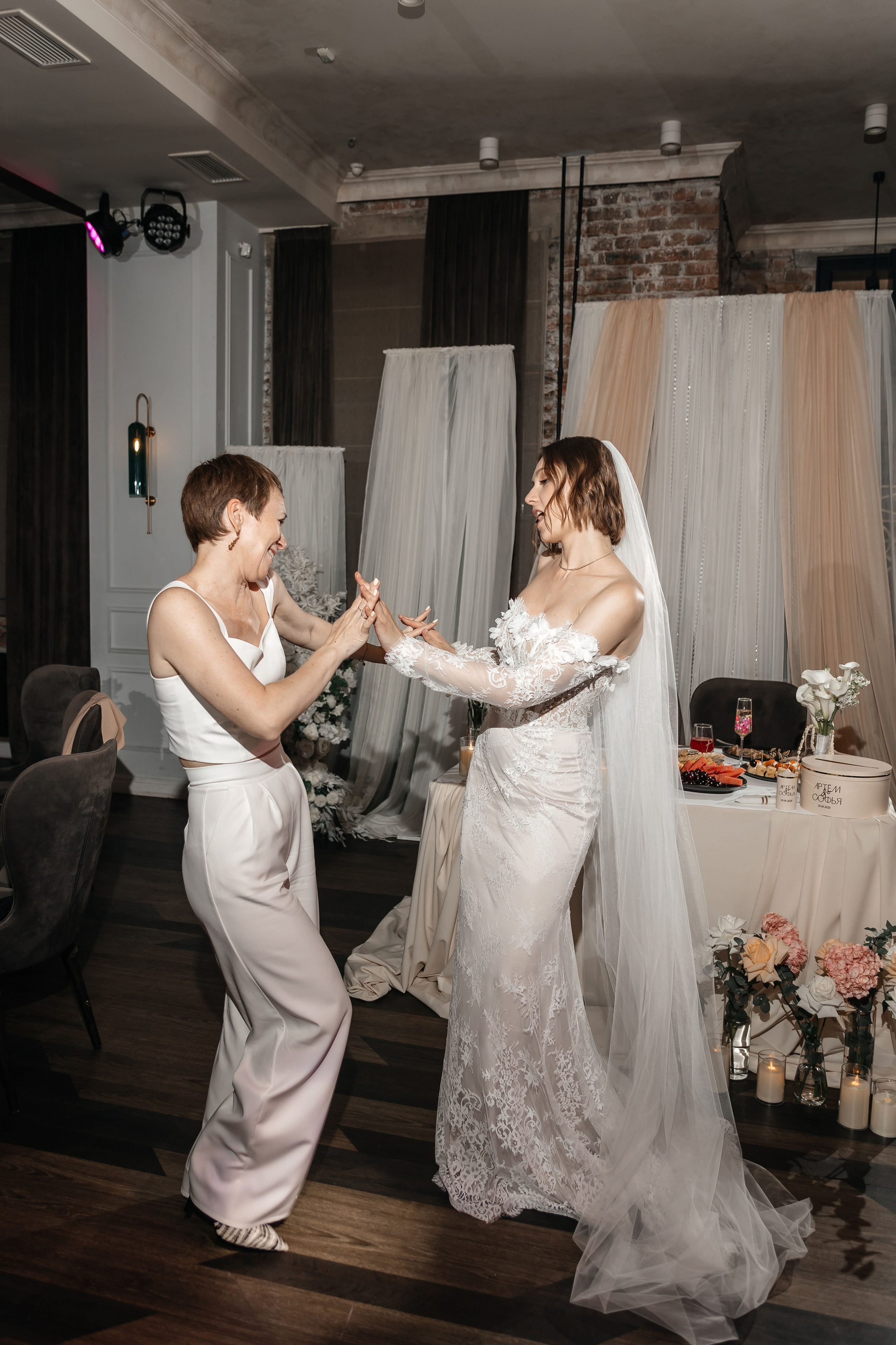 Артём & София | 14.06.25. Свадебный и семейный фотограф в Омске Евгения Хакимова