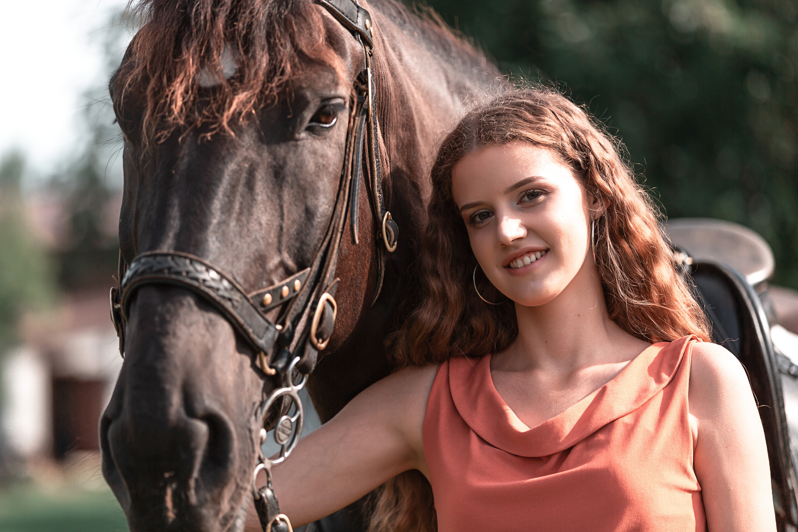 Фотосессия с девушкой в конном клубе Фриз, Малаховцы. Свадебный фотограф в Барановичах Вячеслав Шах-Гусейнов, фотошкола