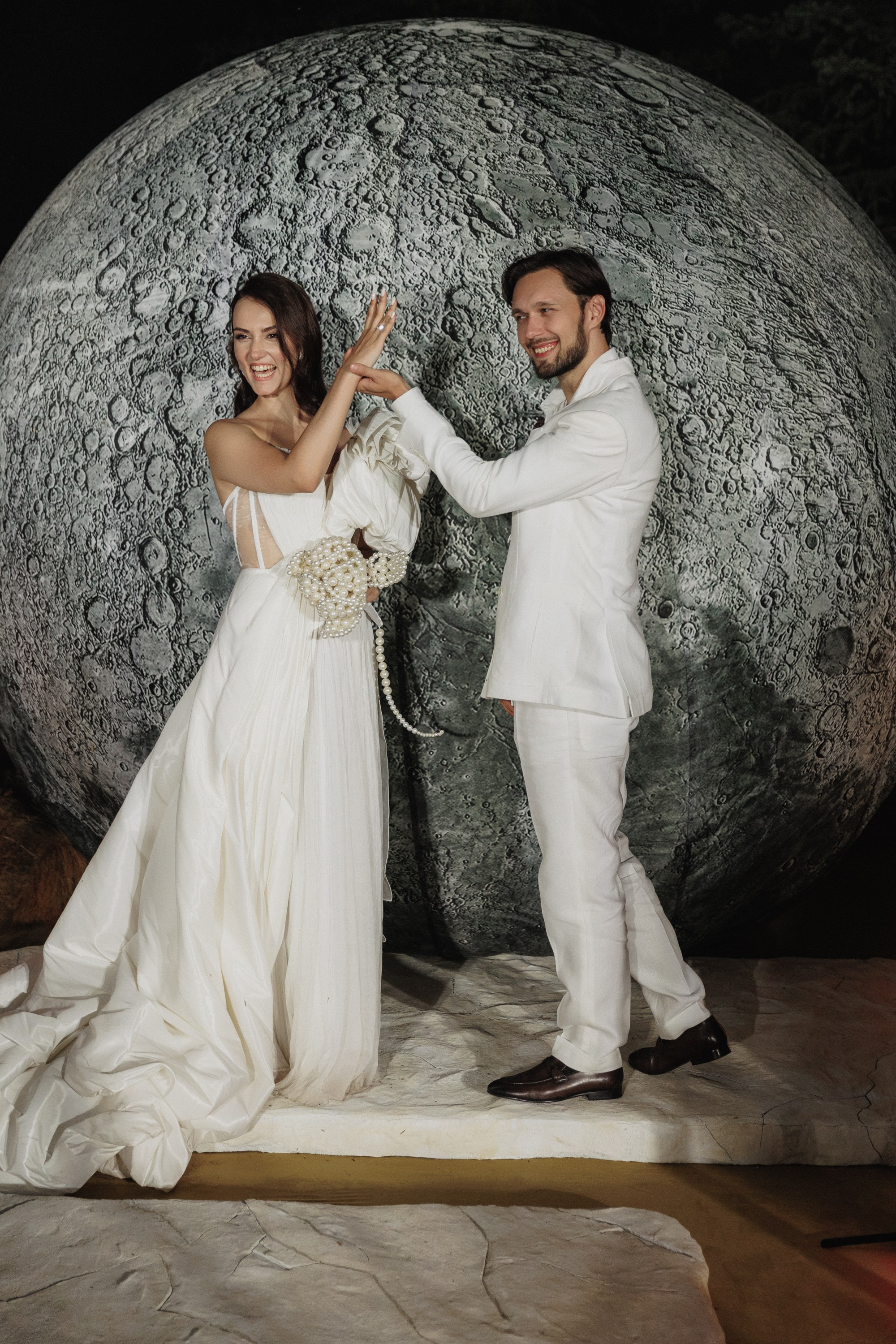 V&E | On The Moon. Свадебная фотография и видеосъёмка