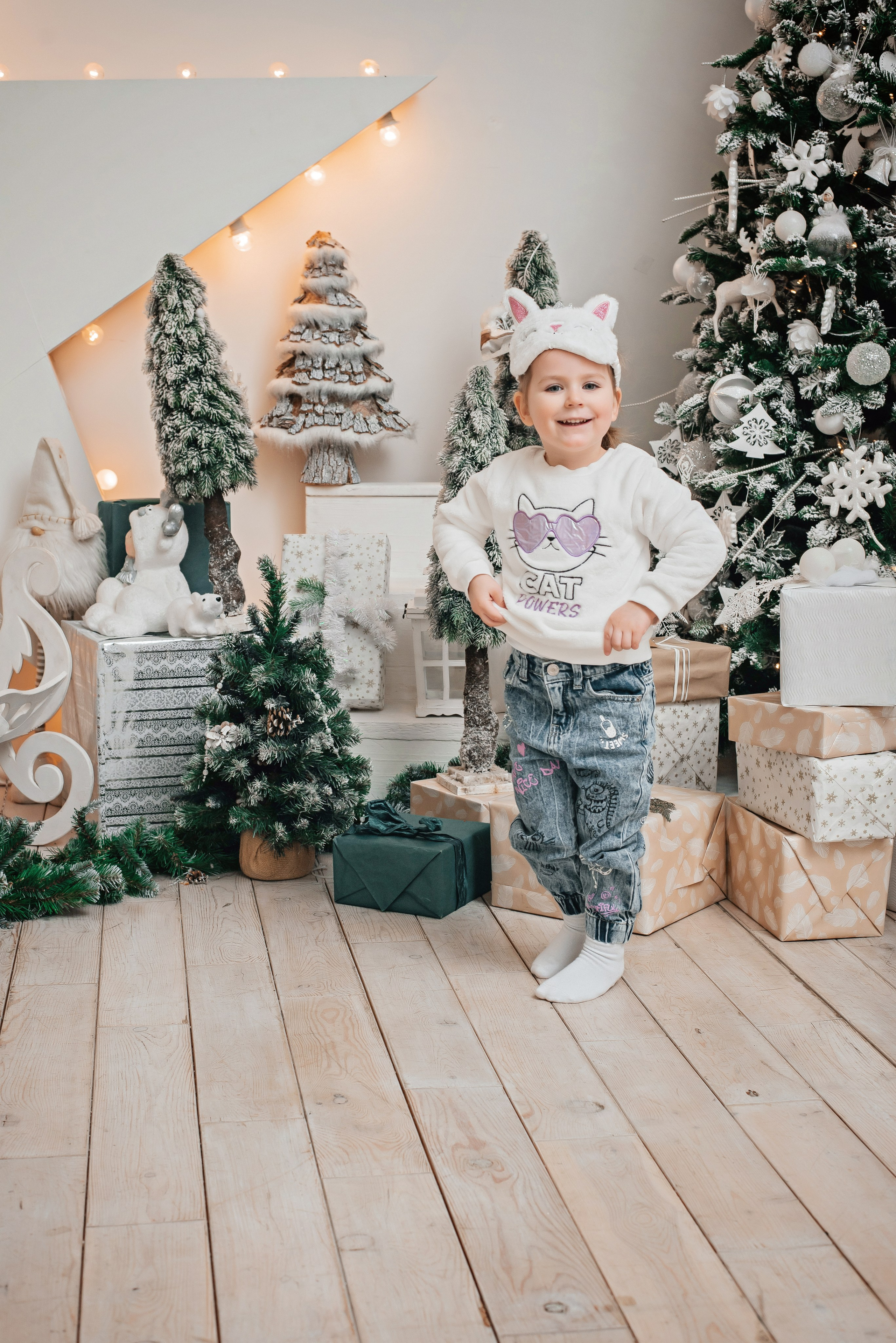 Катюша с семьей в студии. Детский и семейный фотограф выпускной альбом Приморско-Ахтарск