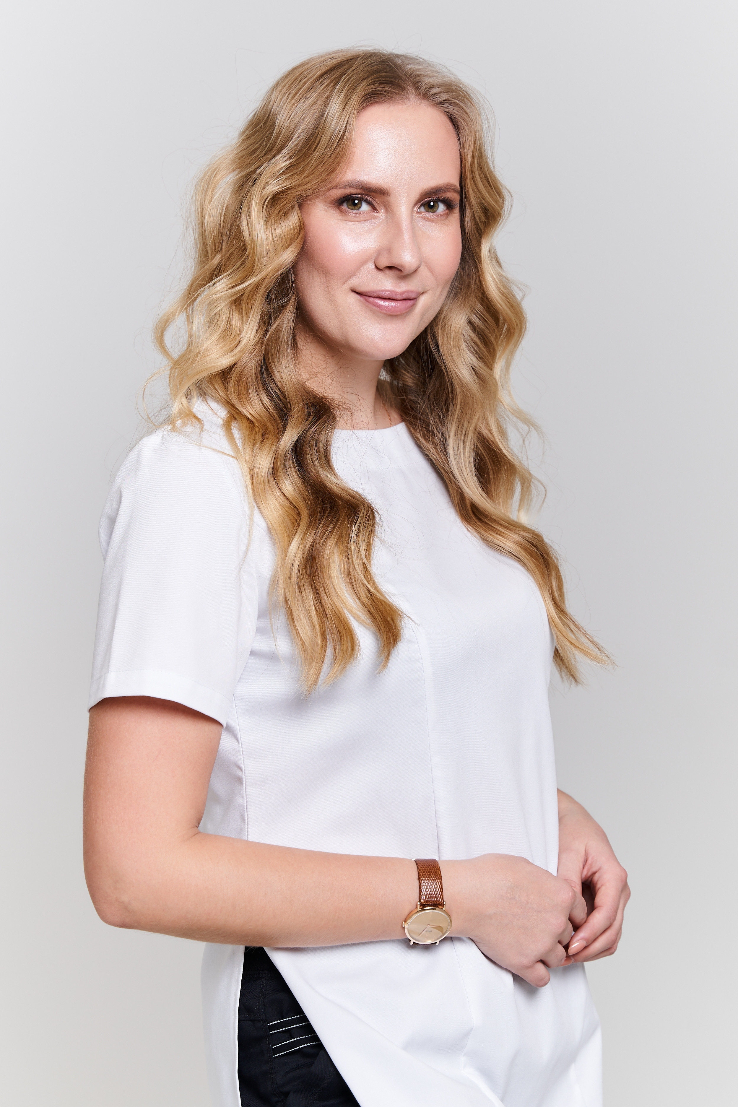 Стоматология Диомид. Фотограф для брендов одежды и маркетплейсов в Москве Рита Винтер