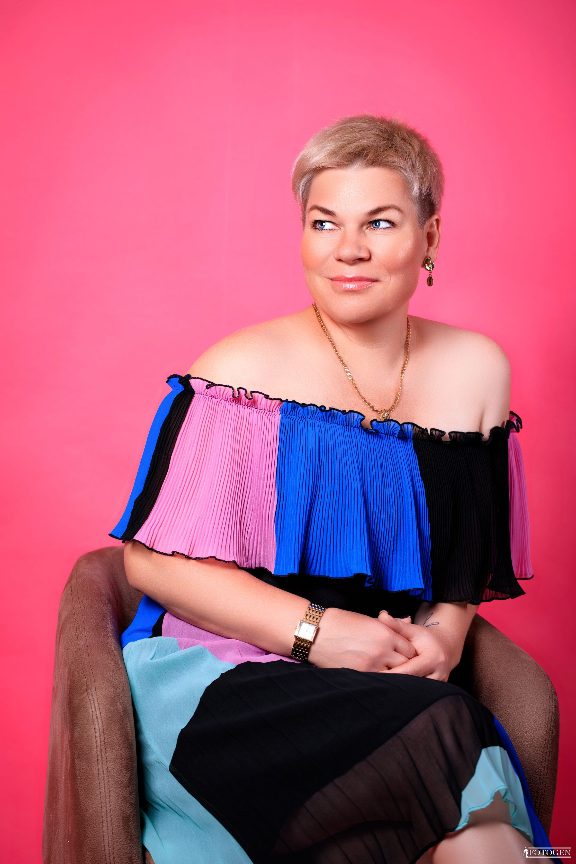 Очарование зрелости: Фотосессии в студии Fotogen. Интерьерная фотостудия FOTOGEN г. Краснодар