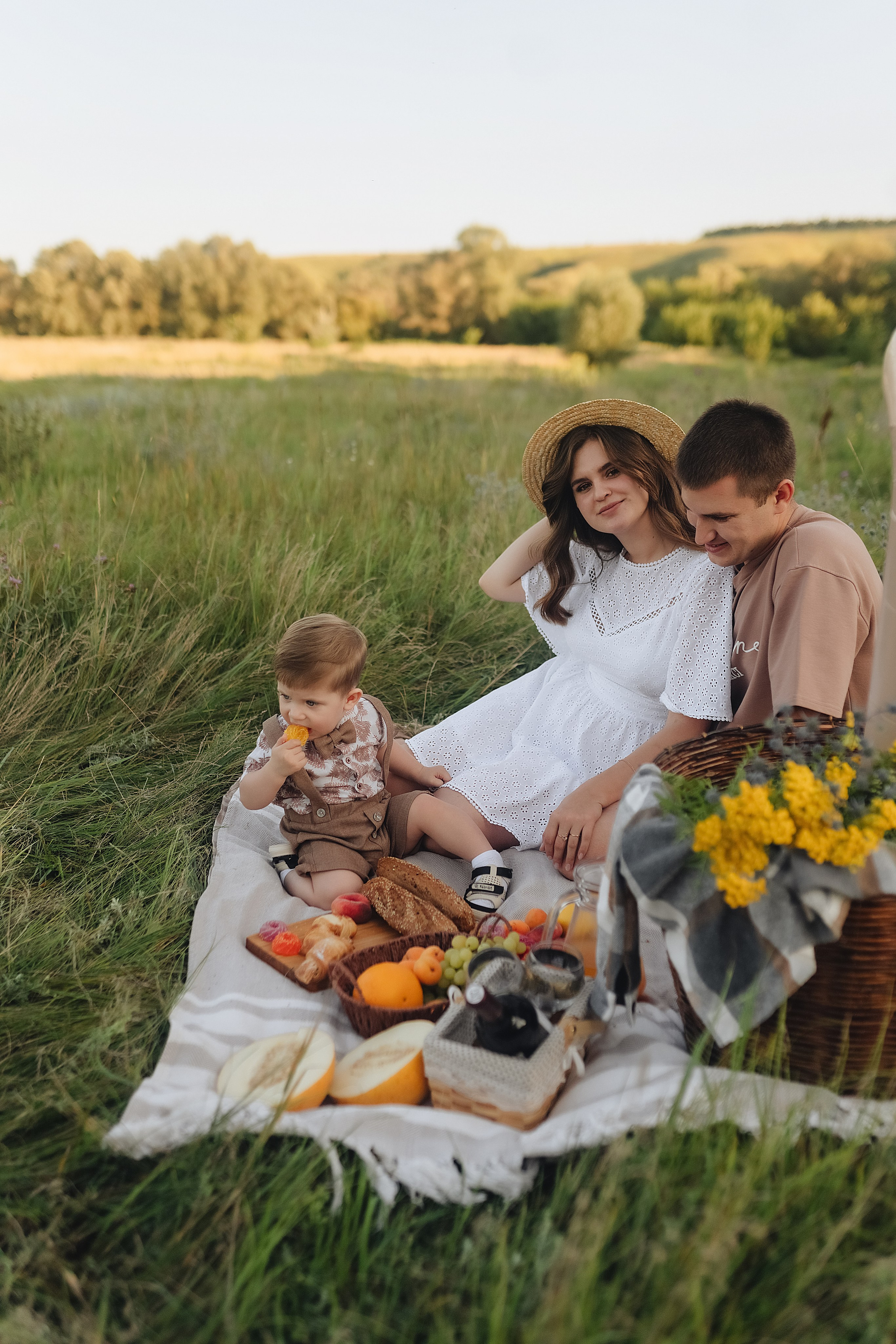 Светлана, Сергей и Женя | Семейная съемка на закате. Фотограф Карина Шмулёва. Воронеж и область