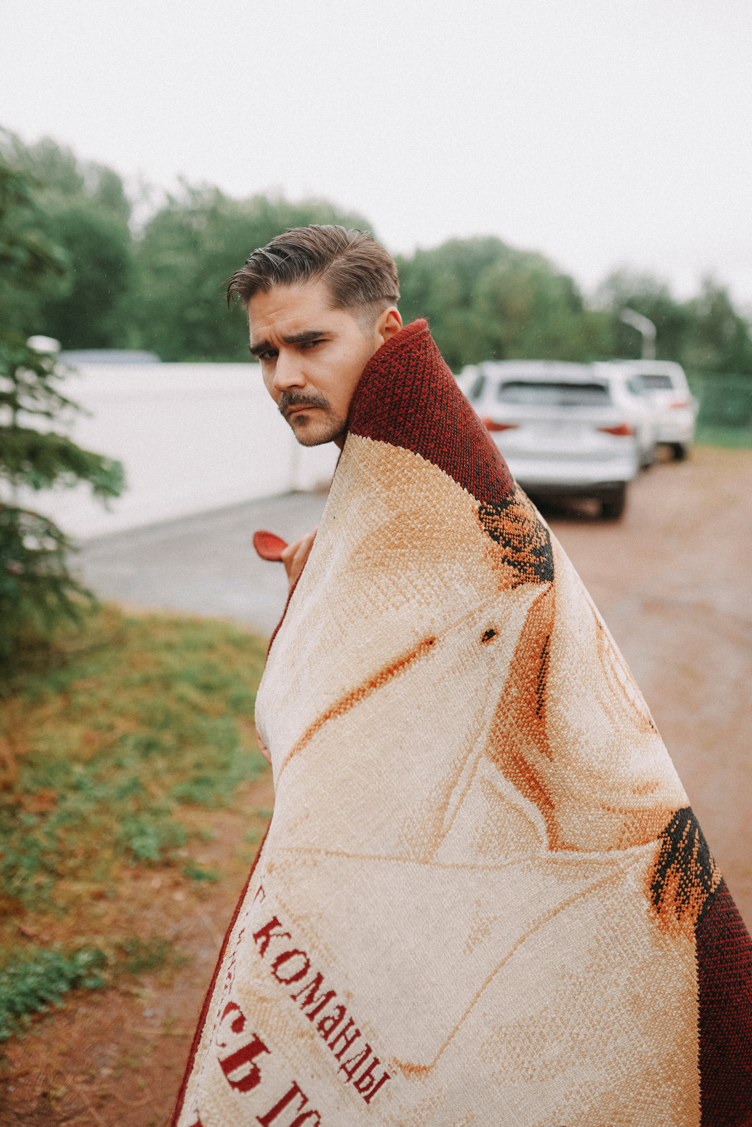 2025. Стрит-фотография, полная абсурда, идиотизма и красоты