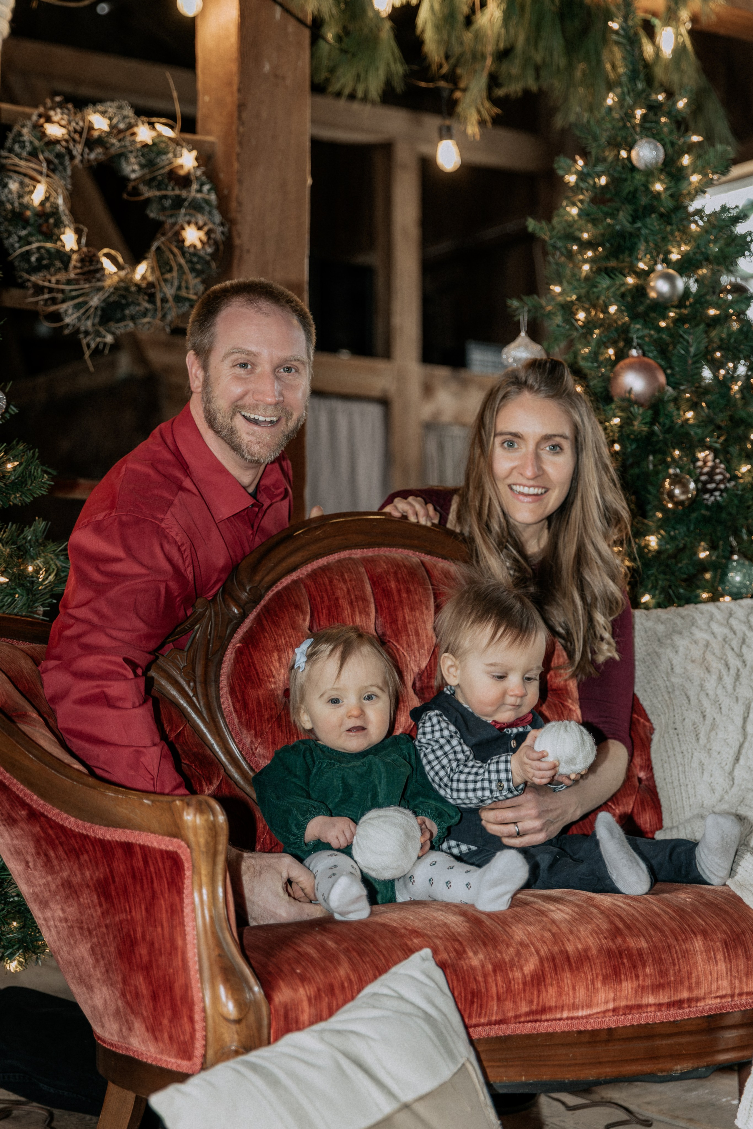 Christmas Mini. Family & Wedding Photographer in Schuylkill County, PA. Inna Nairn
