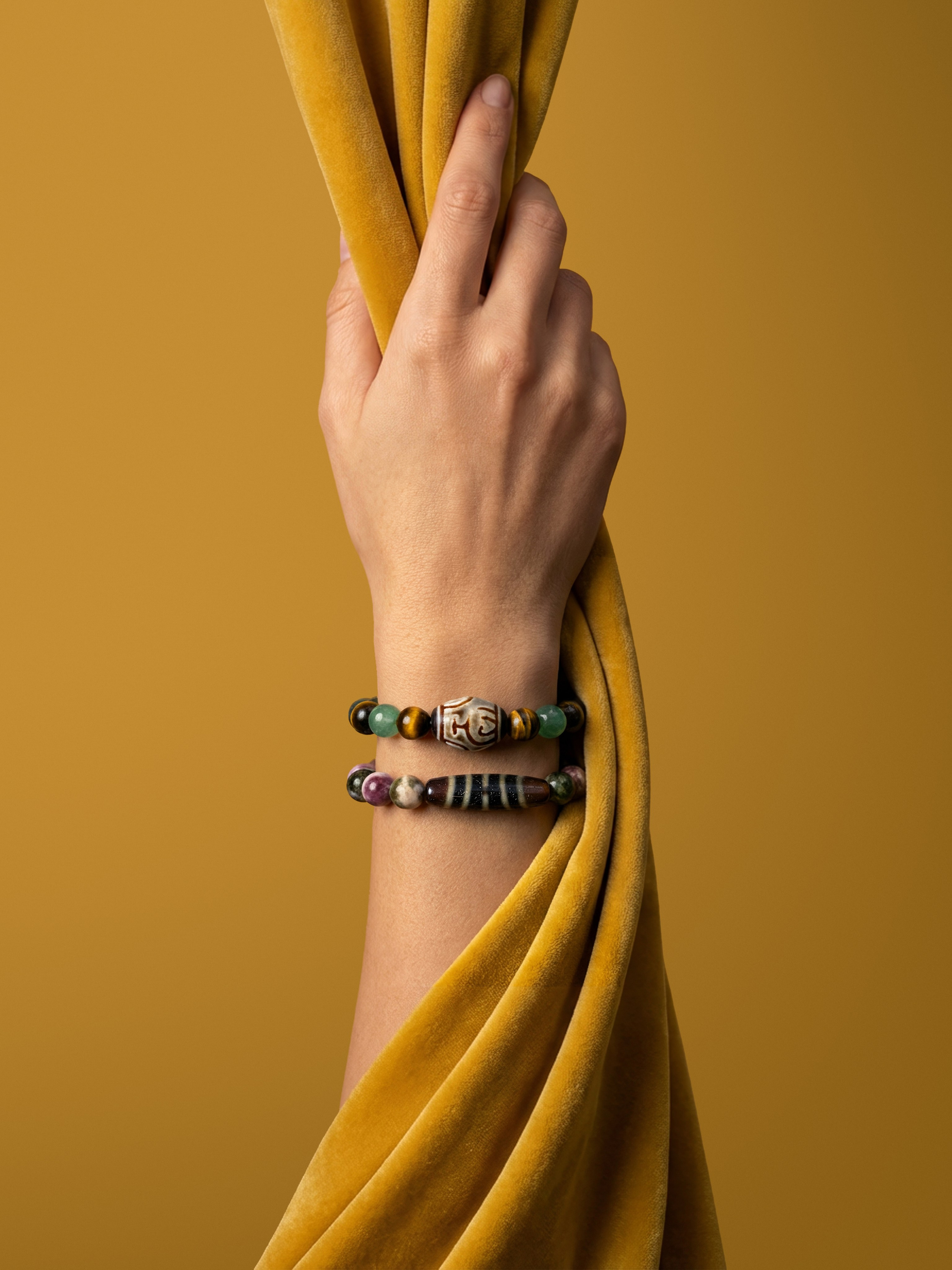 ИИ-визуал с продуктом. Мельникова Ксения | Ретушёр