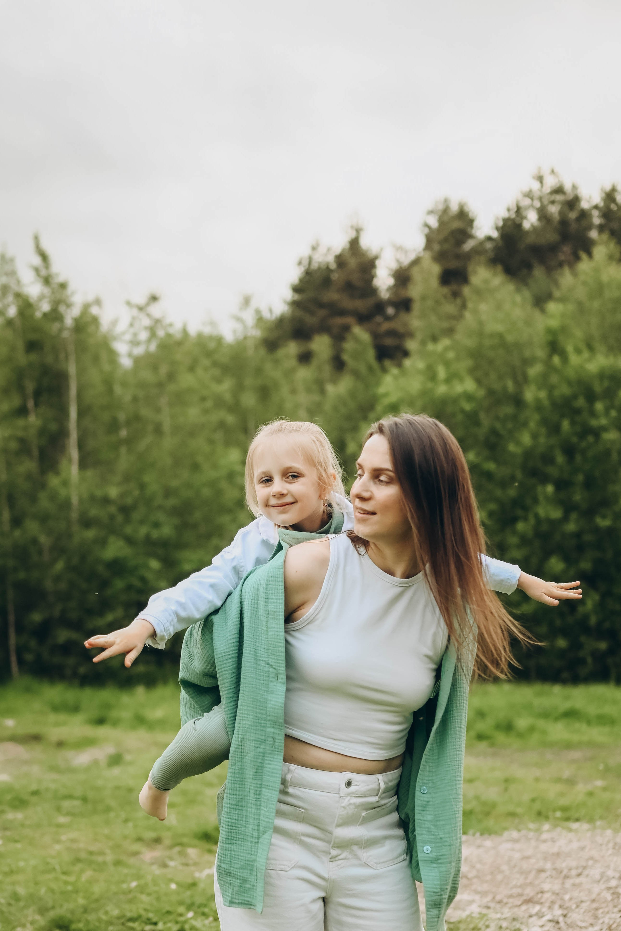 Прогулка на природе. Семейный фотограф в Москве Люберцах Ирина Вронская